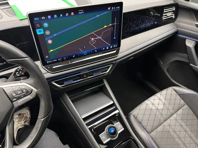 Volkswagen Tiguan view 22