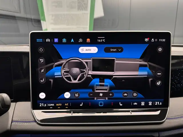 Volkswagen Tiguan view 24