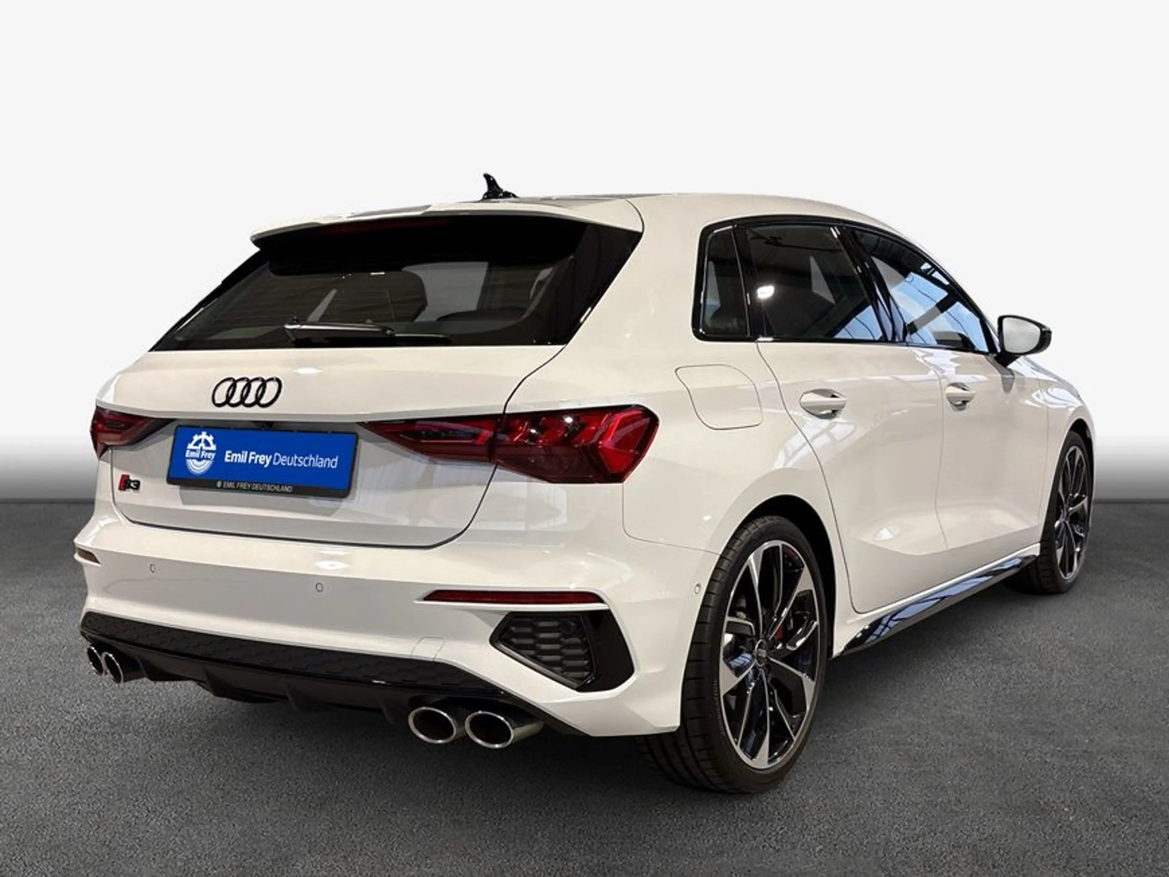 Audi S3 TFSI Sportback quattro S tronic Head-Up* — photo 2