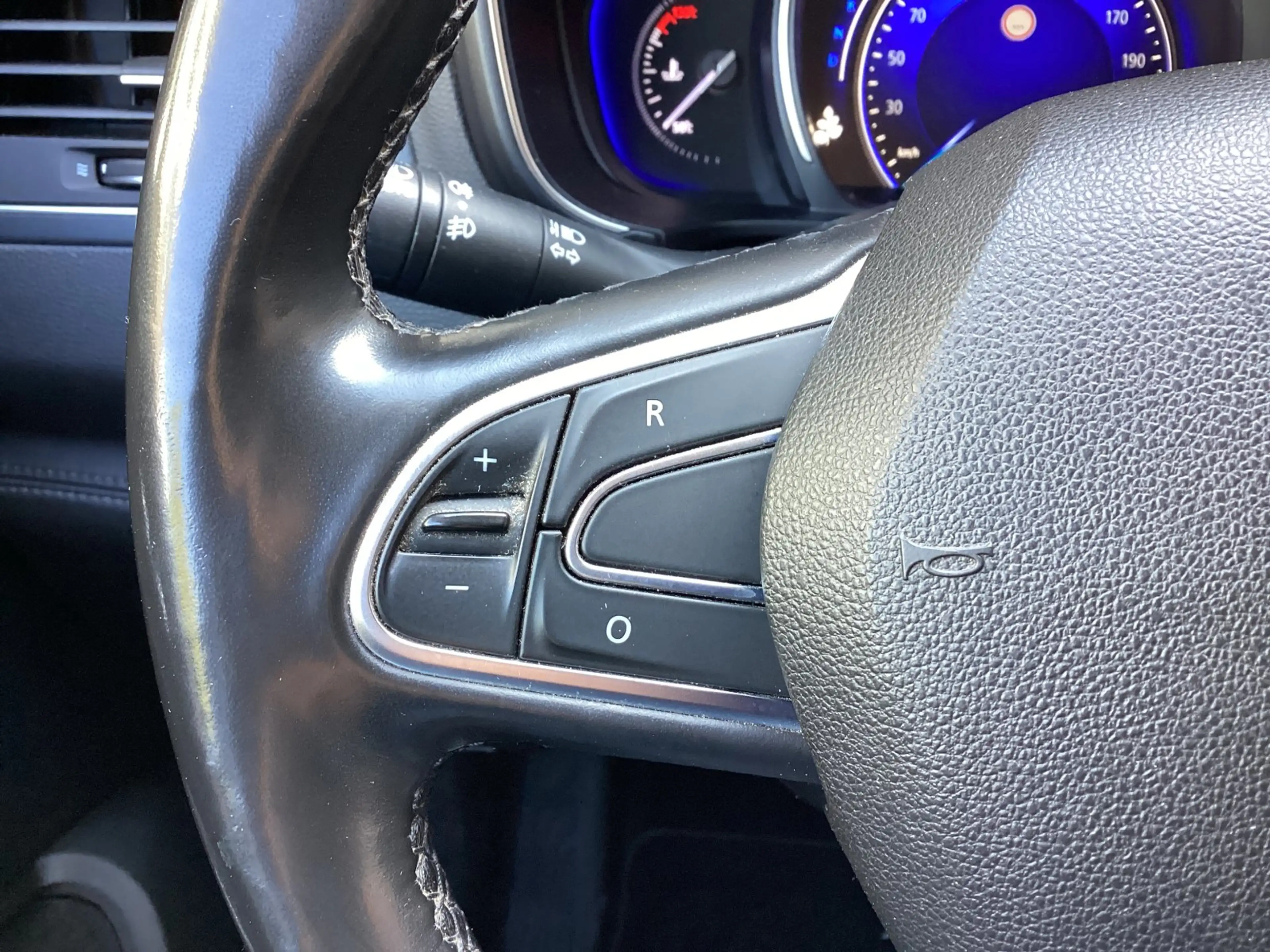 Renault Koleos Limited II 1.7 BLUE dCi 150 (EURO 6d-TEMP) — photo 12