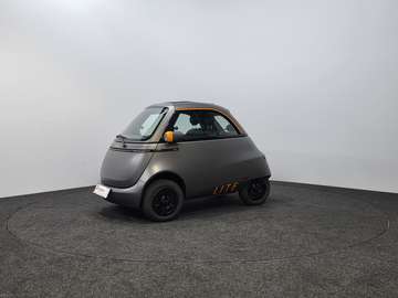 AM RIJBEWIJS | 5.5 kWh | BTW Wagen | 45km/h | 2025 | 11 km | Nieuw staat | Direct beschikbaar