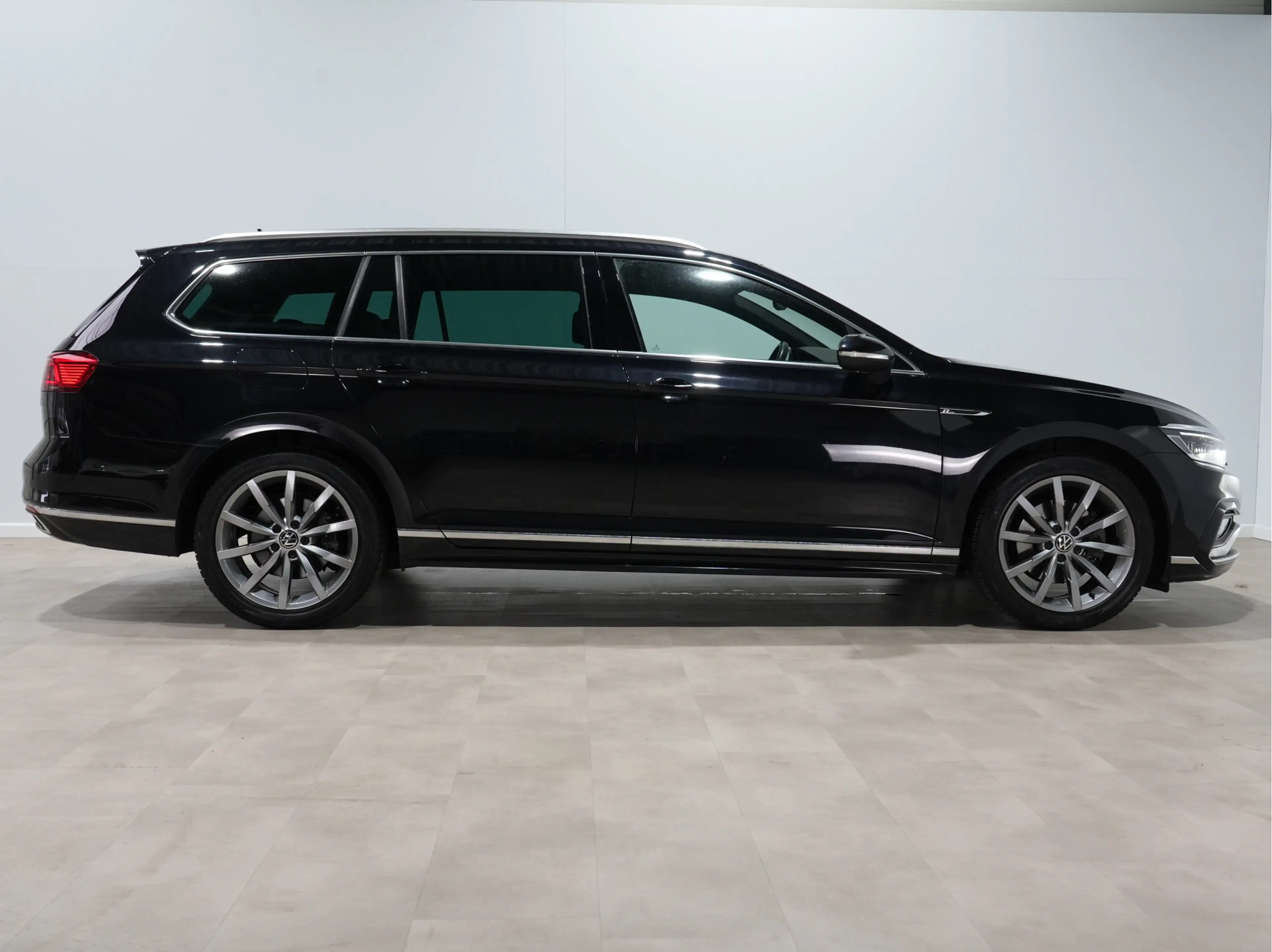 Volkswagen Passat Variant 1.5 150pk DSG TSI R-Line Business + 123 — photo 3