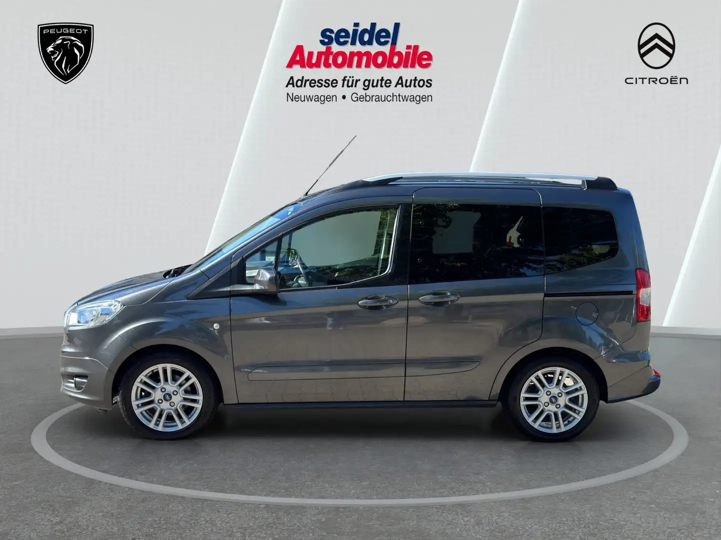 Ford Tourneo Courier 1.0 EcoBoost Titanium, wenig KM Grey - 2