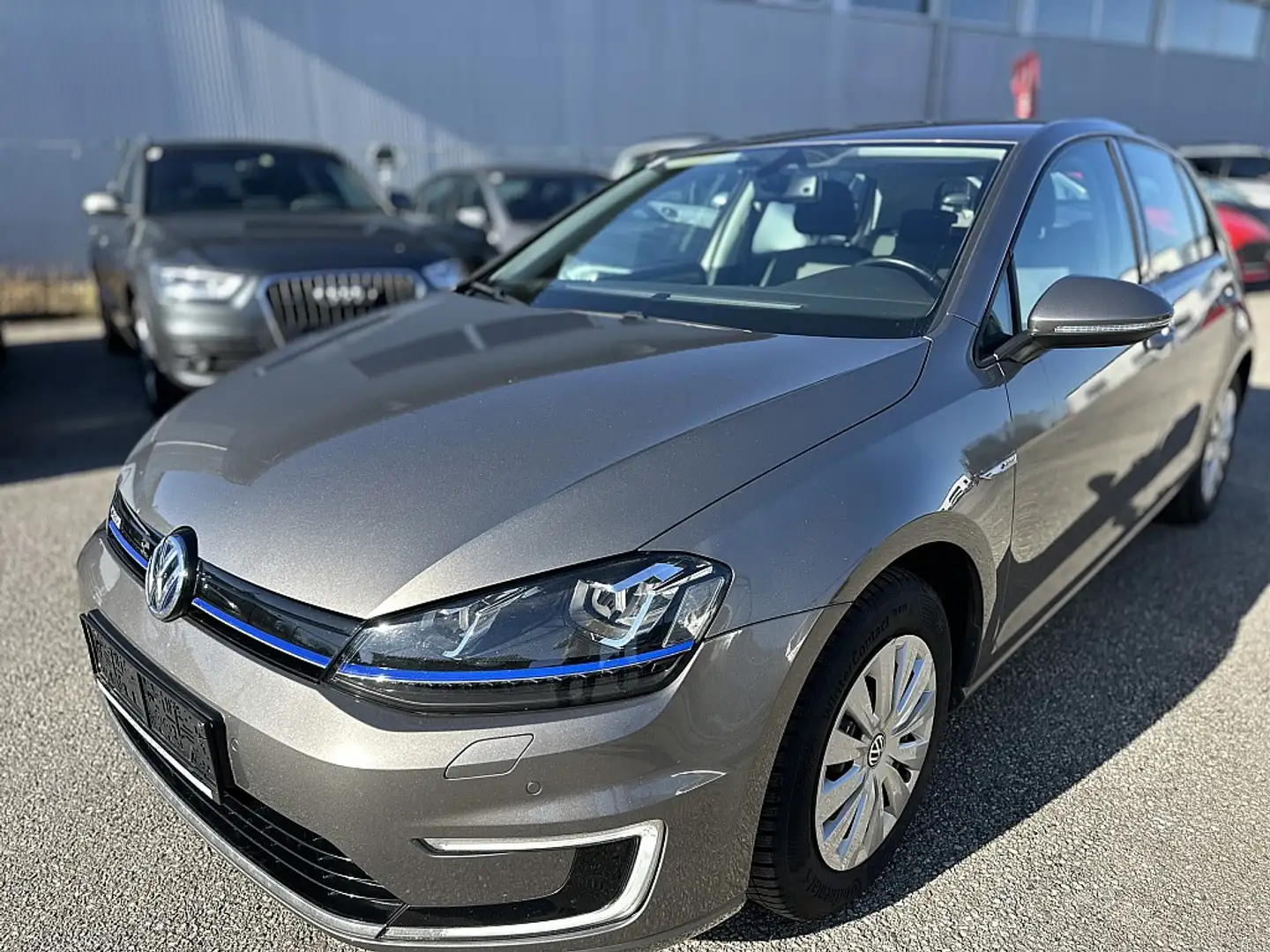 Volkswagen e-Golf 24,2kWh (mit Batterie) Grau - 1