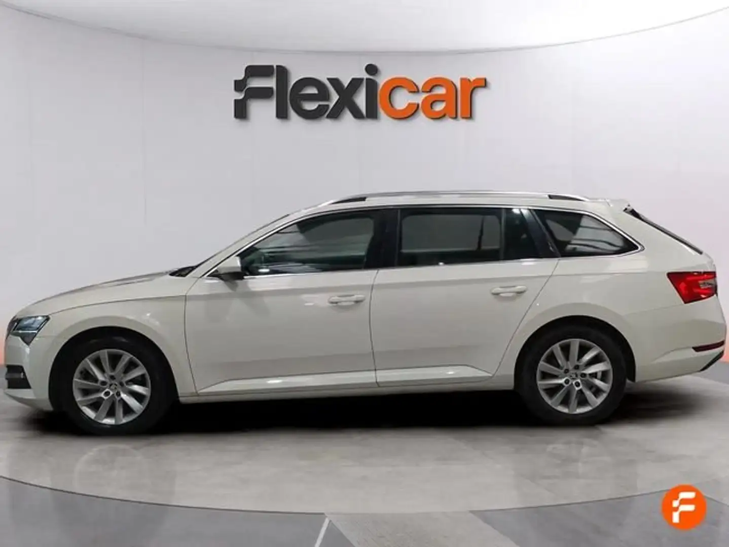 Skoda Superb Combi 2.0TDI Ambition DSG 90kW Blanco - 2