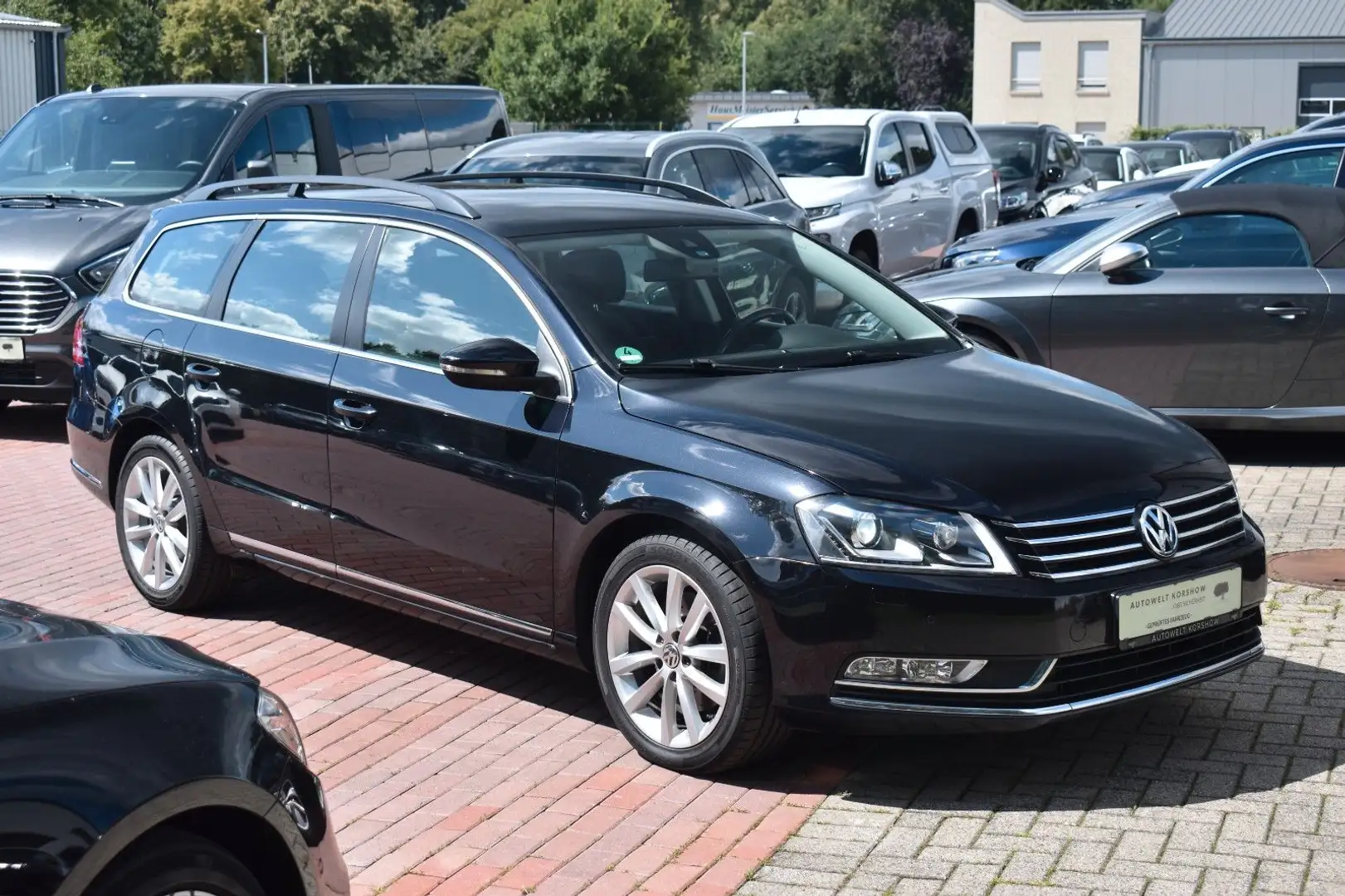 Volkswagen Passat Variant *XENON*KEYLESS*STANDHEIZ*KAMERA Negro - 1