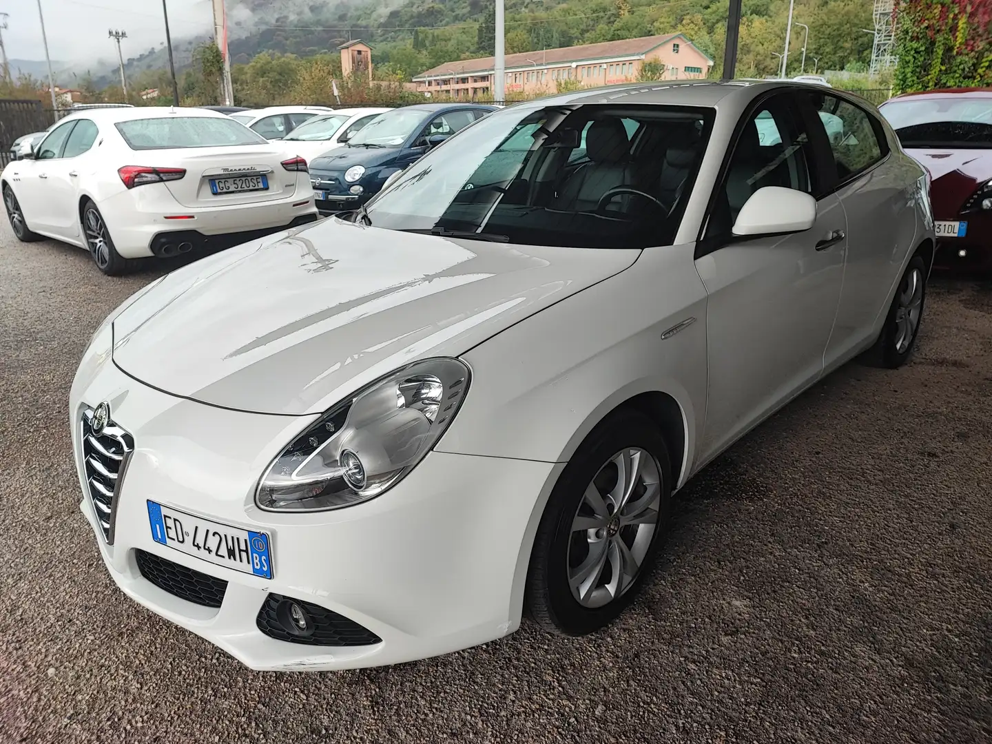 Alfa Romeo Giulietta Giulietta III 2010 1.6 jtdm(2) Distinctive Weiß - 1
