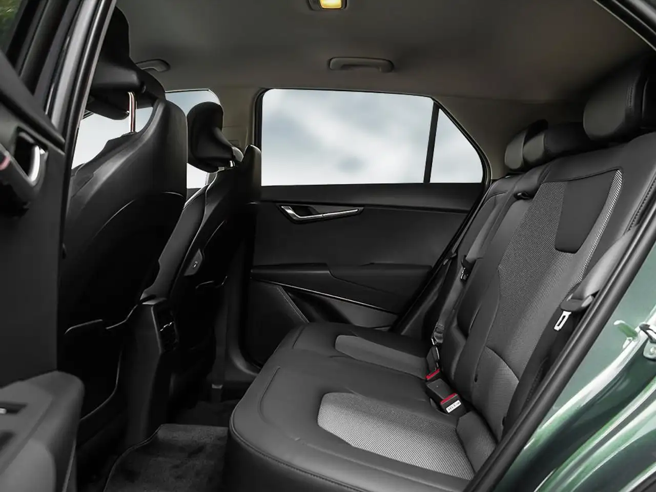 Kia Niro снимка Kia Niro