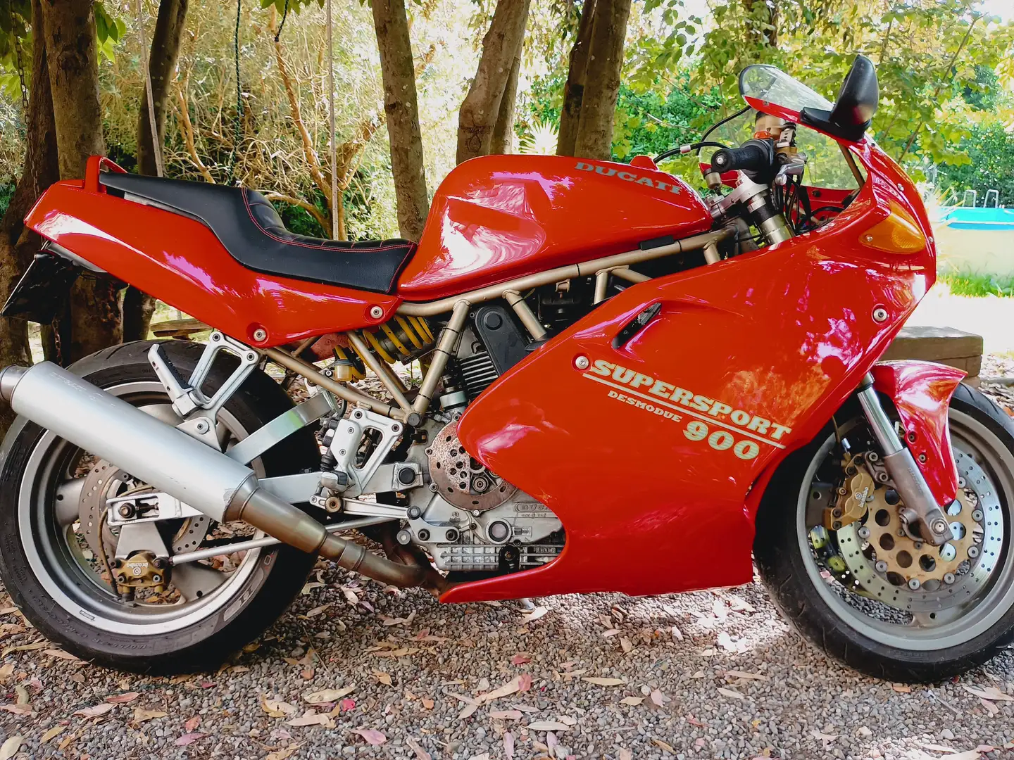 Ducati 900 SS Red - 1