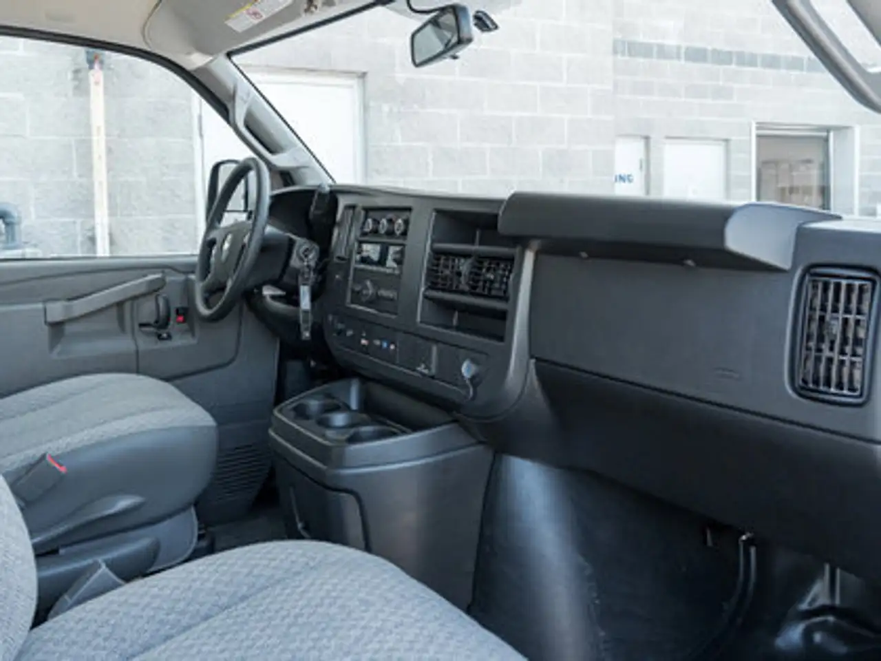 Chevrolet Express 2500 снимка Chevrolet Express 2500