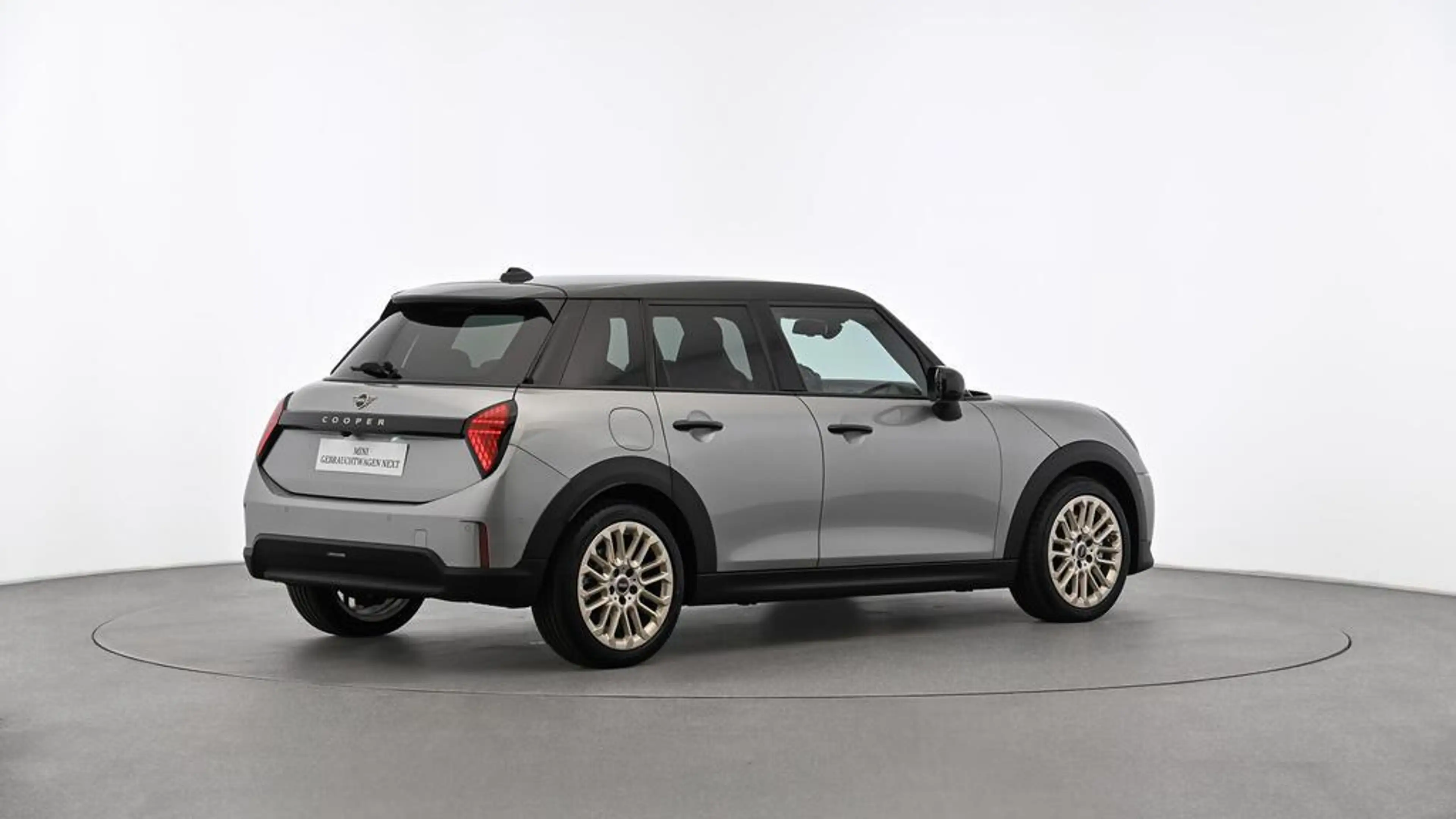 MINI Cooper C Favoured Trim — photo 6