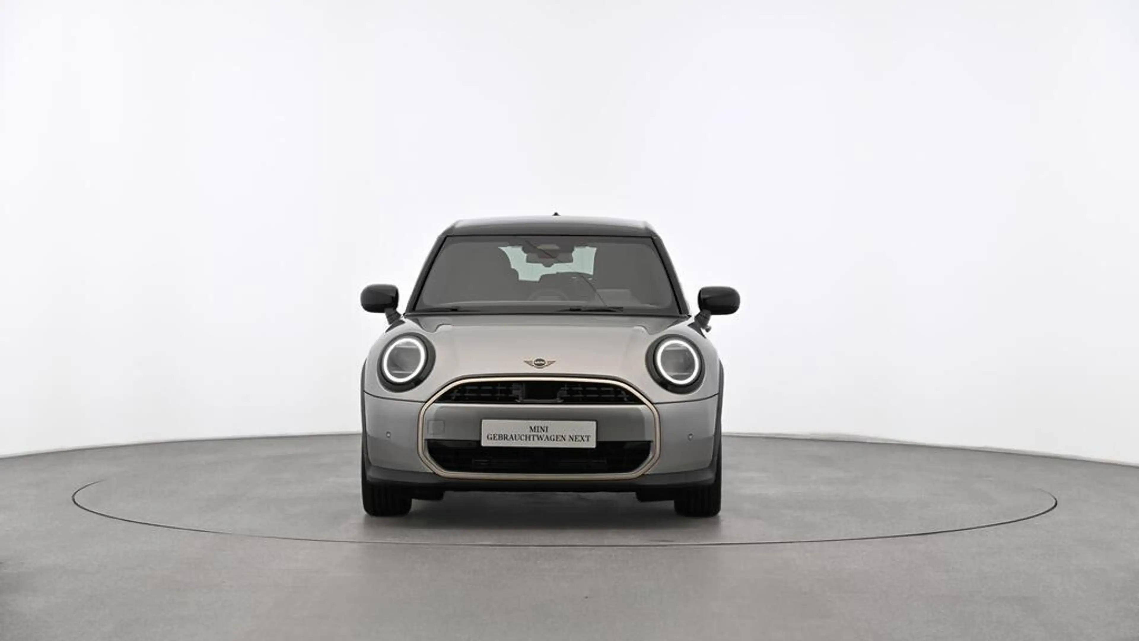 MINI Cooper C Favoured Trim — photo 15