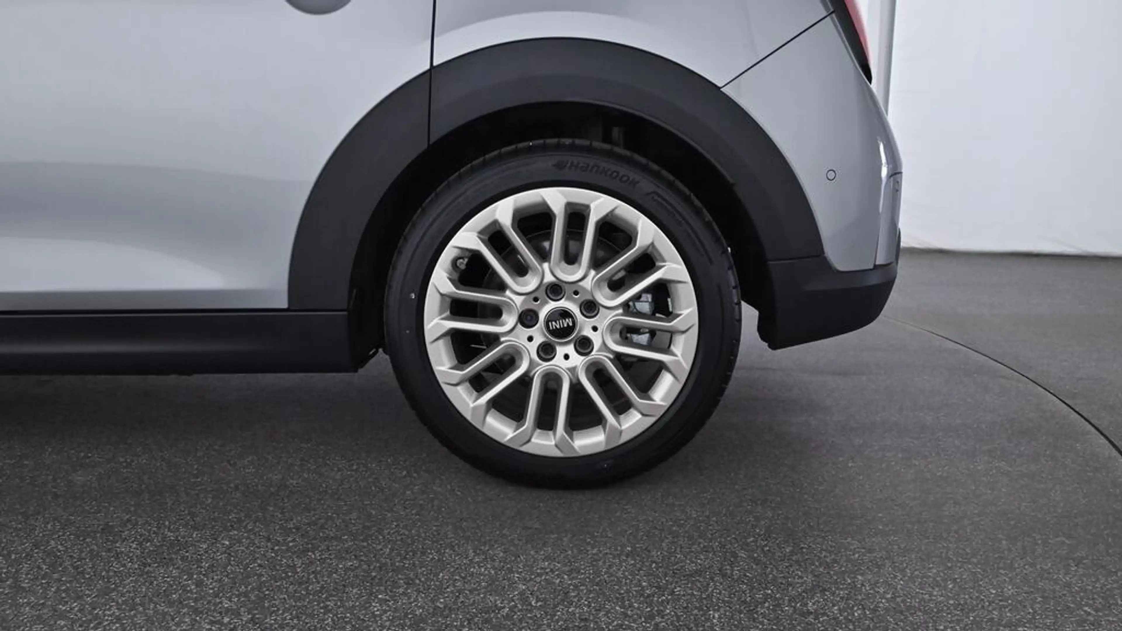 MINI Cooper C Favoured Trim — photo 10