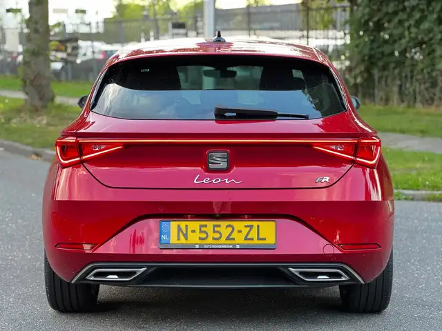 SEAT Leon view 3