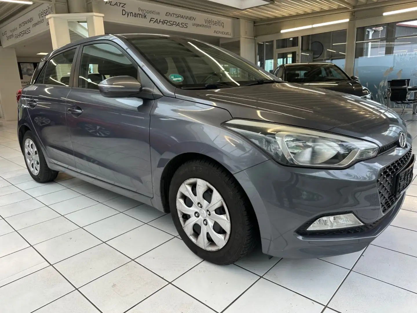 Hyundai i20 blue Trend,Klima,Sitzheizung,Lenkradheizung Šedá - 1