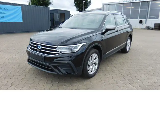 Volkswagen Tiguan Allspace view 5