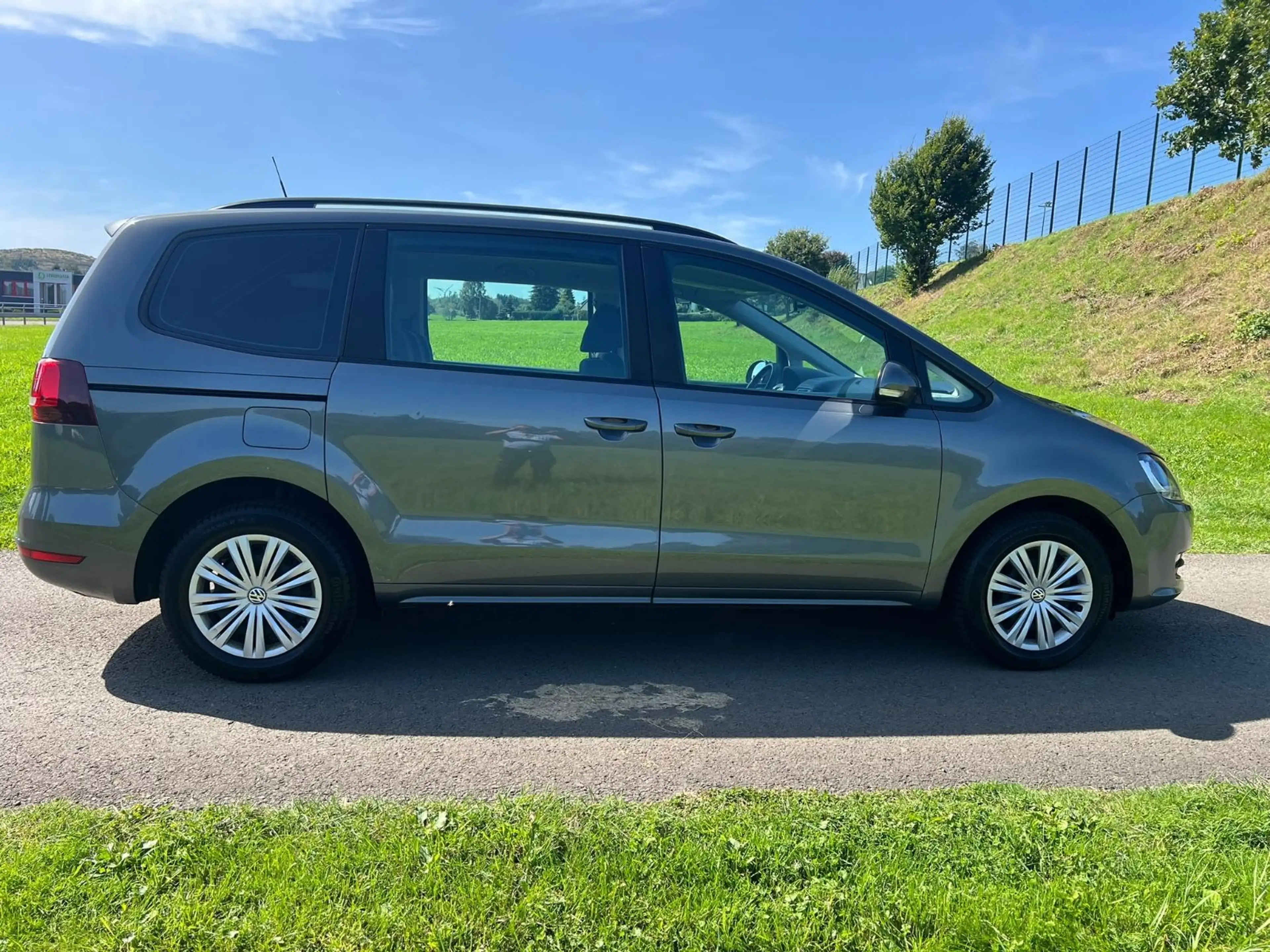 Volkswagen Sharan Trendline 4Motion 2.0TDI 150ps Allrad — photo 7