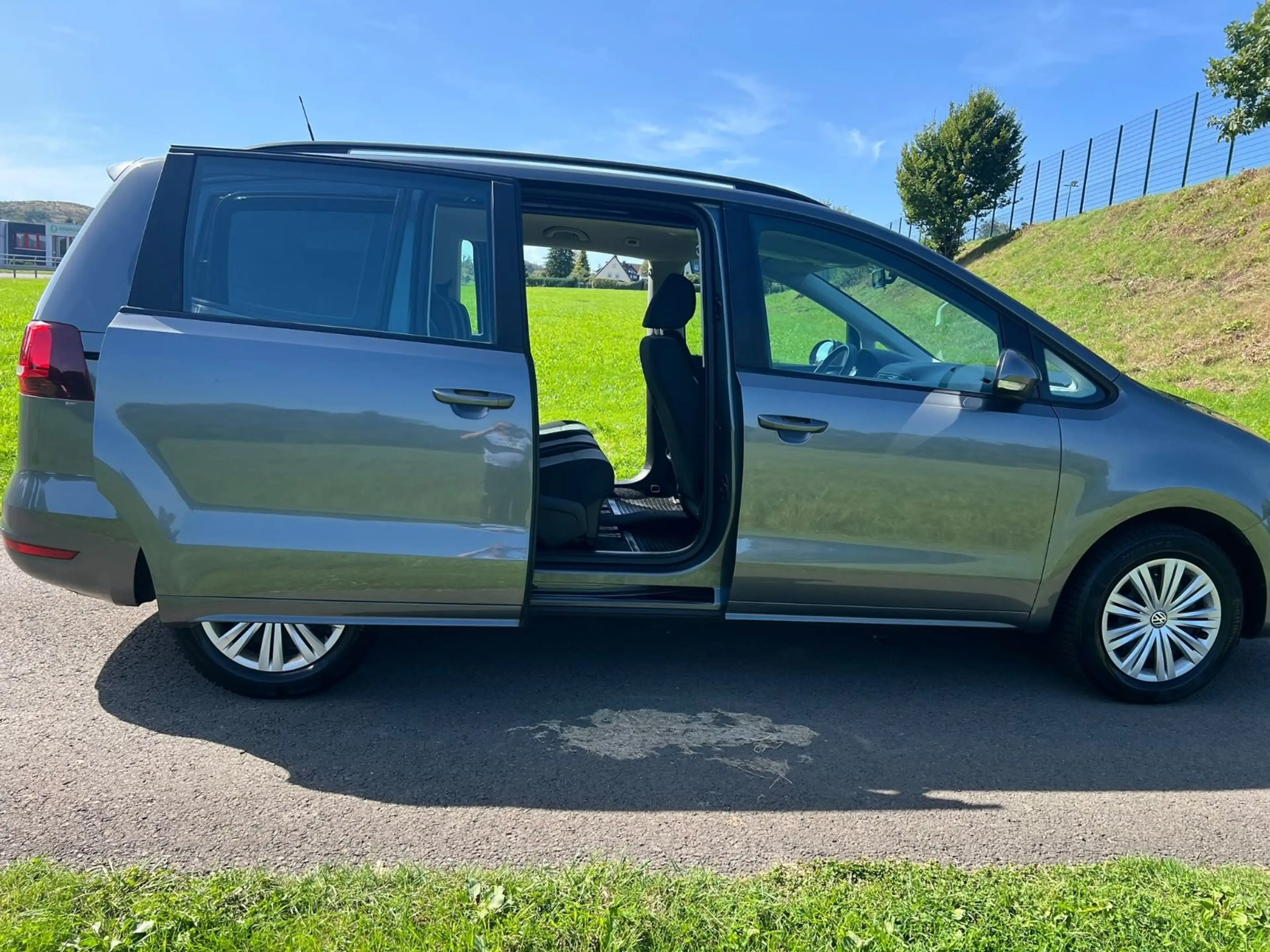 Volkswagen Sharan Trendline 4Motion 2.0TDI 150ps Allrad — photo 10