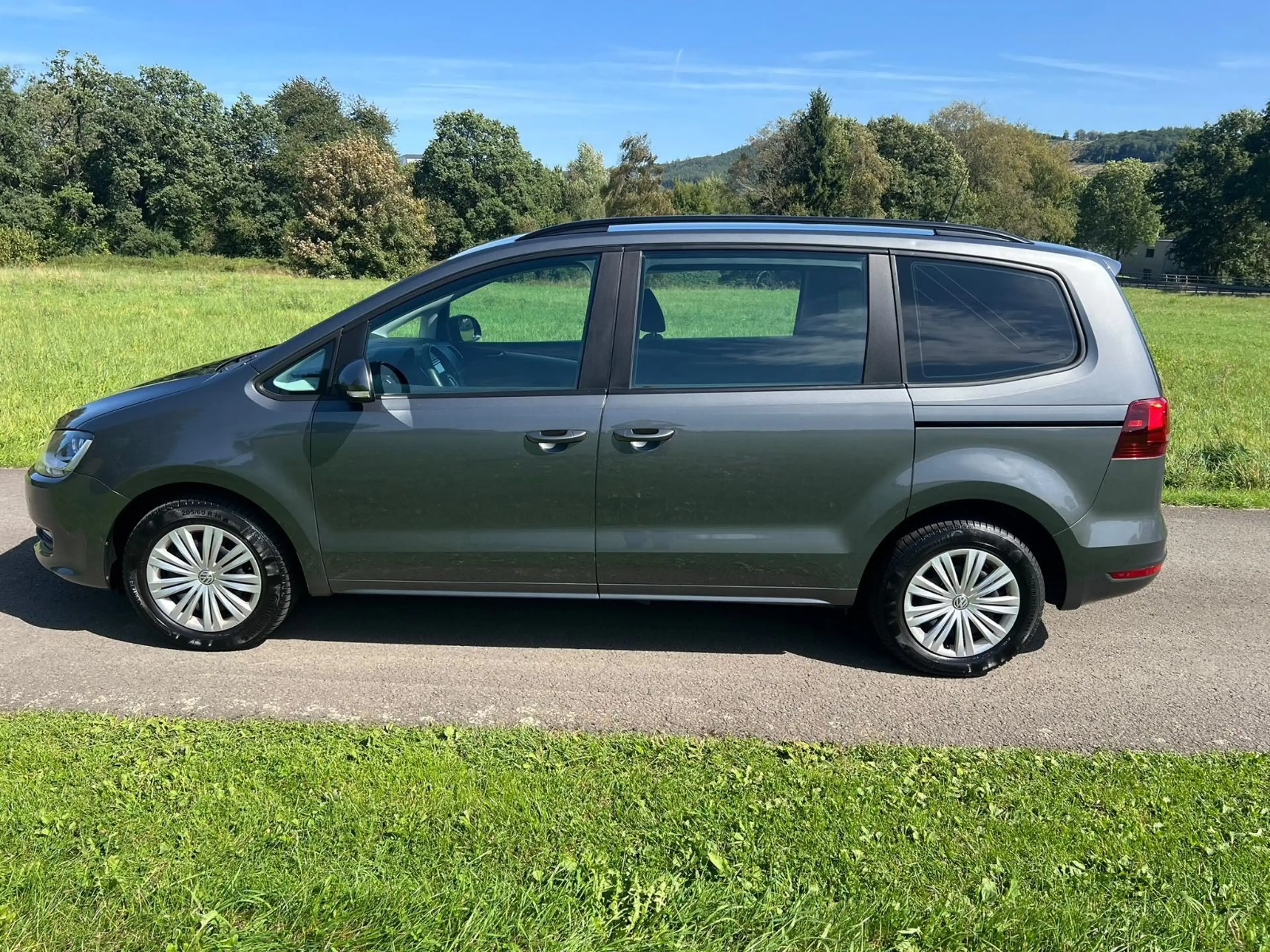 Volkswagen Sharan Trendline 4Motion 2.0TDI 150ps Allrad — photo 2