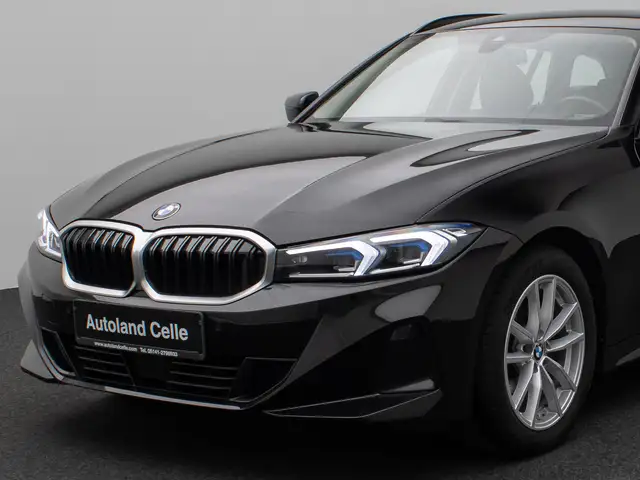 BMW 3 Series view 17
