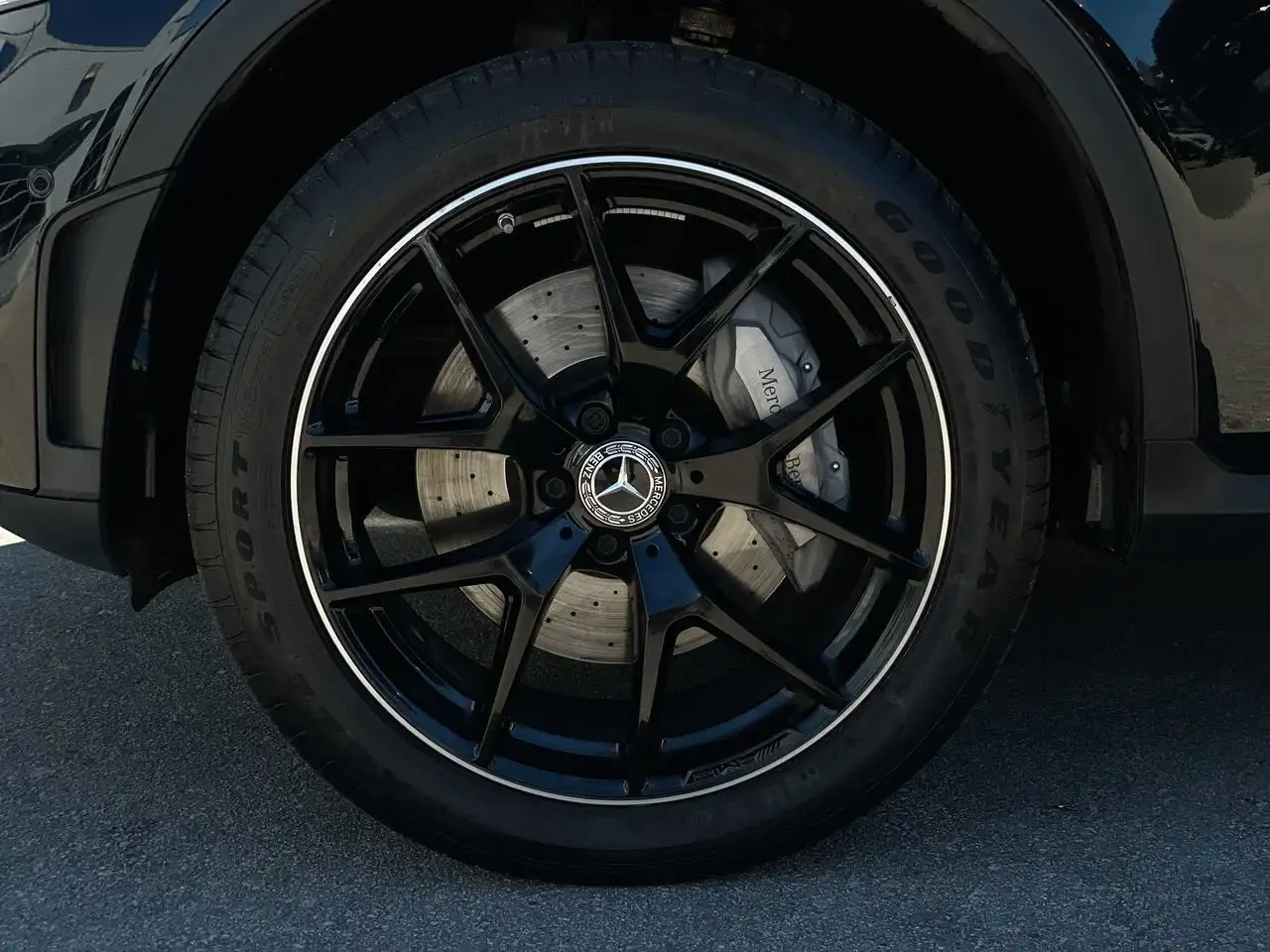 Mercedes-Benz GLC снимка Mercedes-Benz GLC