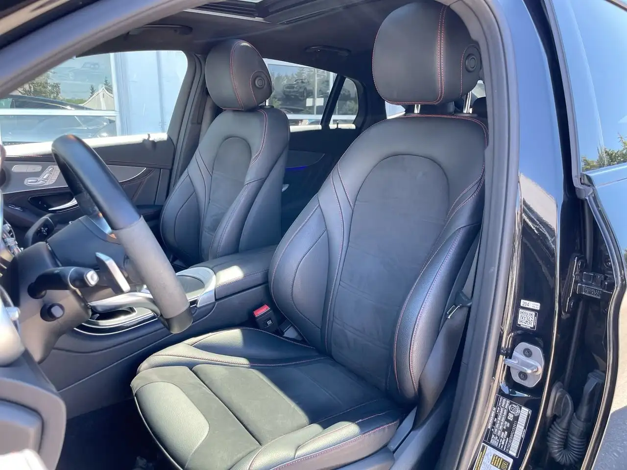 Mercedes-Benz GLC снимка Mercedes-Benz GLC