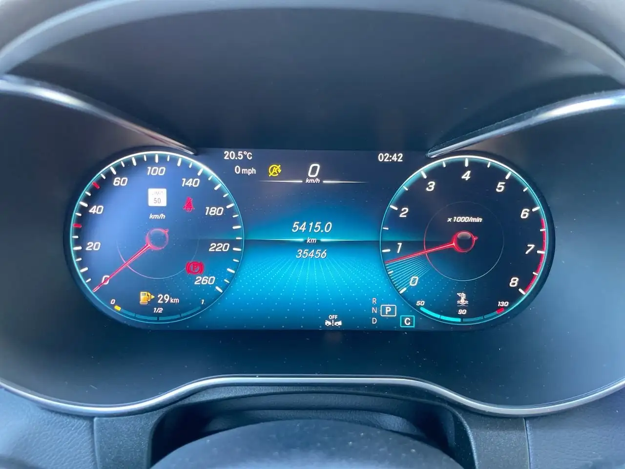 Mercedes-Benz GLC снимка Mercedes-Benz GLC