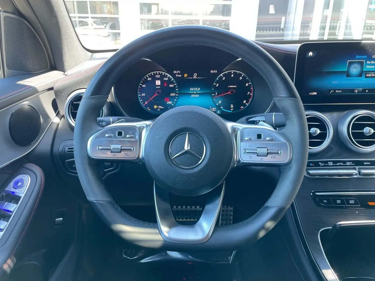 Mercedes-Benz GLC снимка Mercedes-Benz GLC
