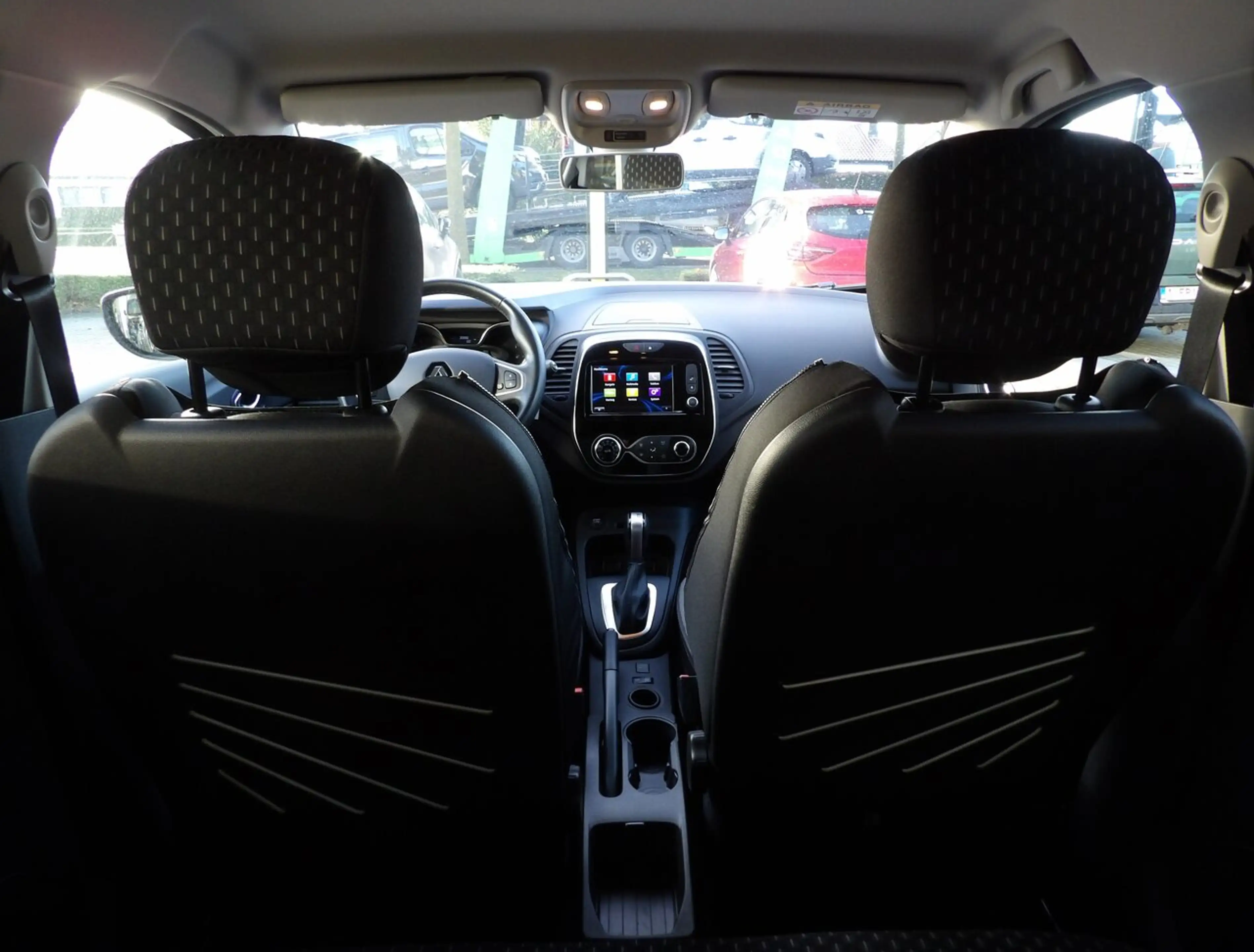 Renault Captur Intens TCe 120 EDC — photo 4