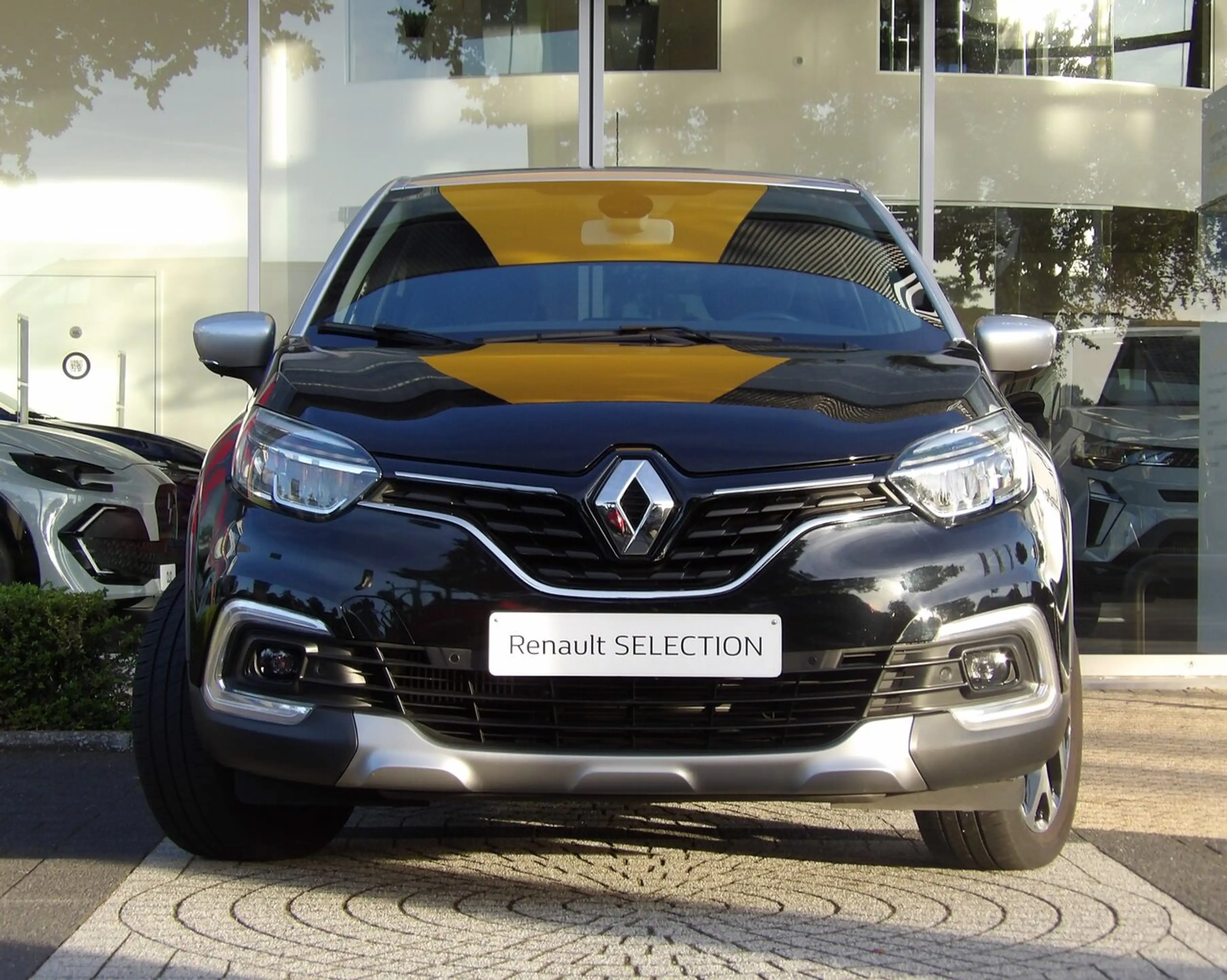 Renault Captur Intens TCe 120 EDC — photo 2