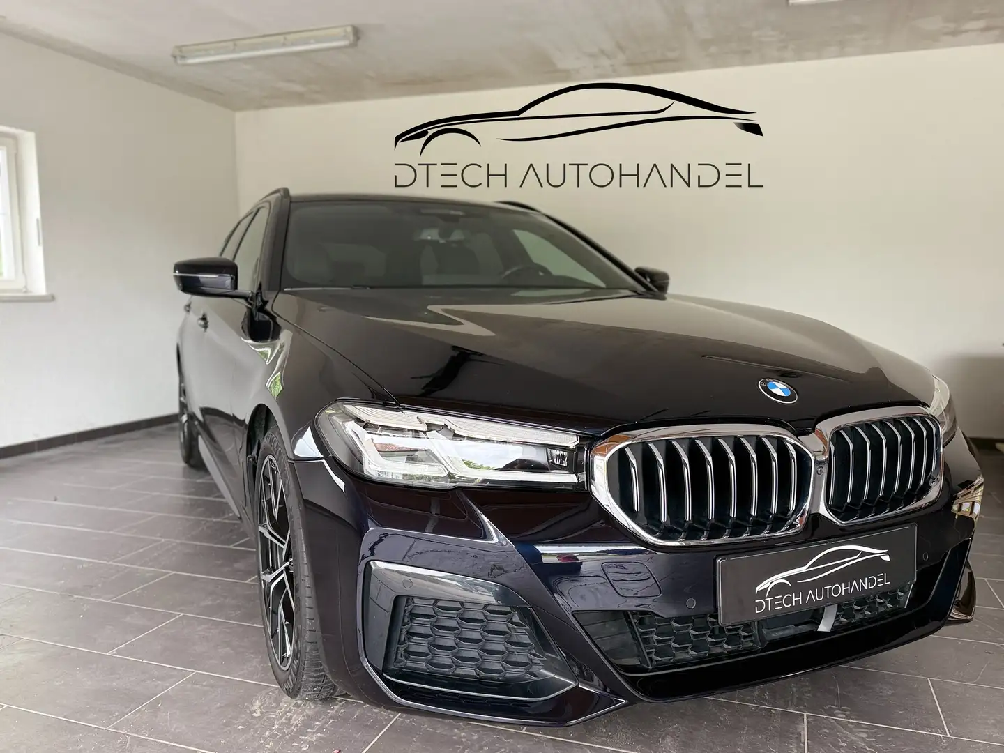 BMW 520 520 d xDrive MSport/HUD/ACC/STANDHEIZUNG Noir - 1