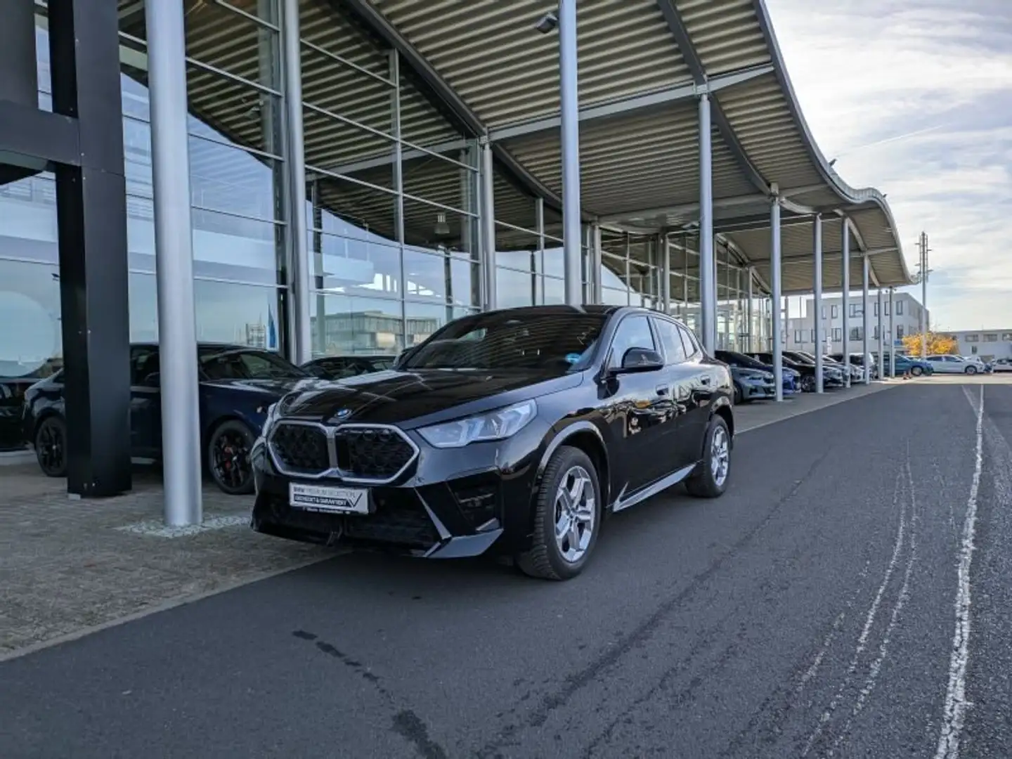 BMW X2 sDrive20i M Sport Akistik.AHK.Driv.Ass. Noir - 2