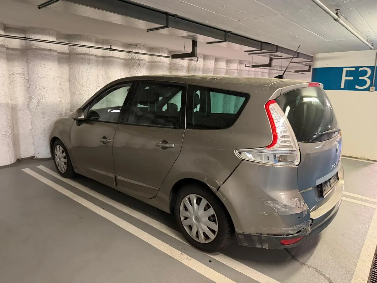 Renault Scenic 1.9 dCi Confort Authentique - 2