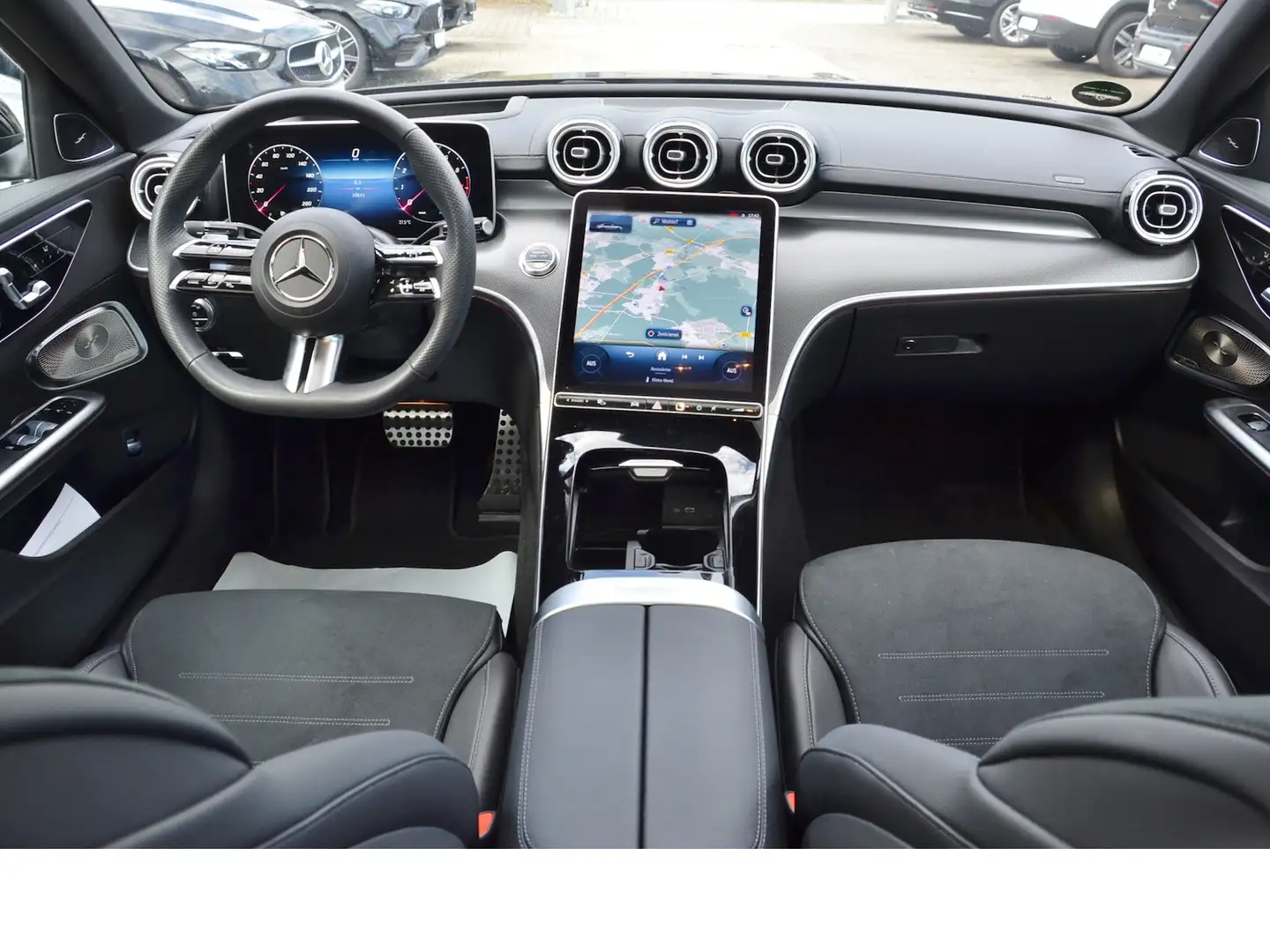 Mercedes-Benz C 200 AMG Line Premium Plus (Pano Digital-L KLGo Schwarz - 2