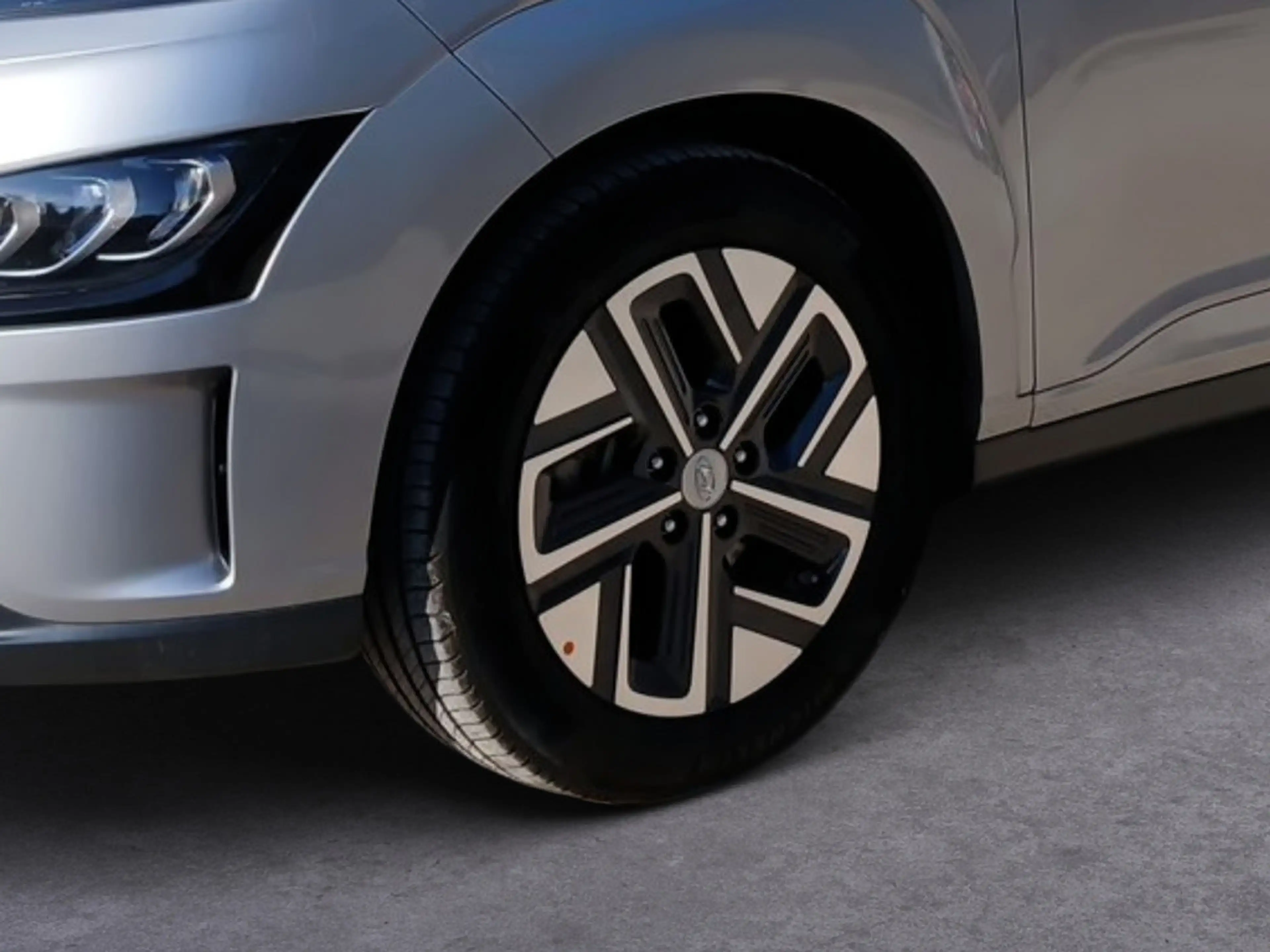 Hyundai KONA Trend Elektro 64kWh NAVI ACC FACEL. LED — photo 7