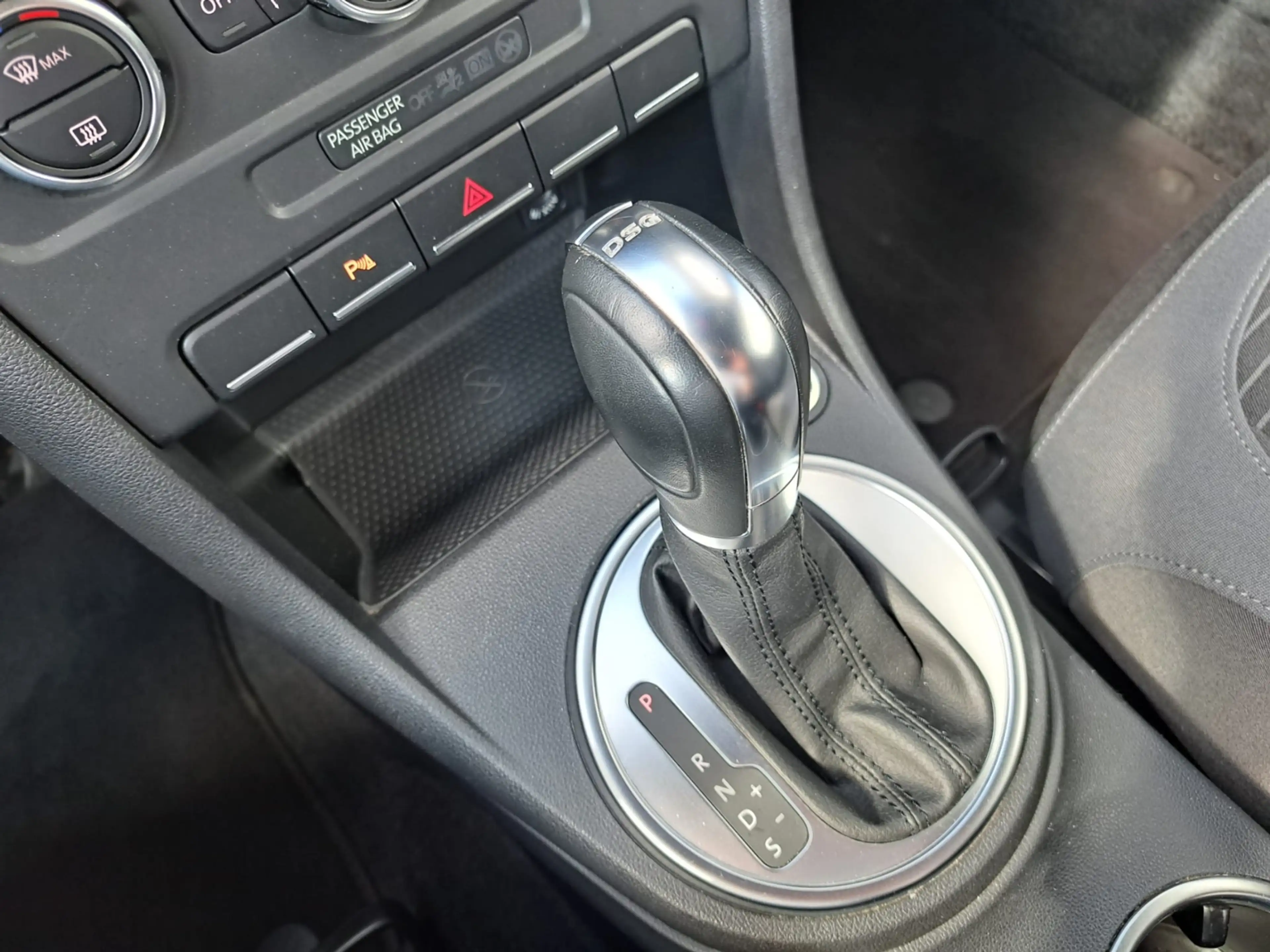 Volkswagen Beetle 2.0 TSI DSG Sport *WINTER PAKET*KOMFORT PAKET 1* — photo 16