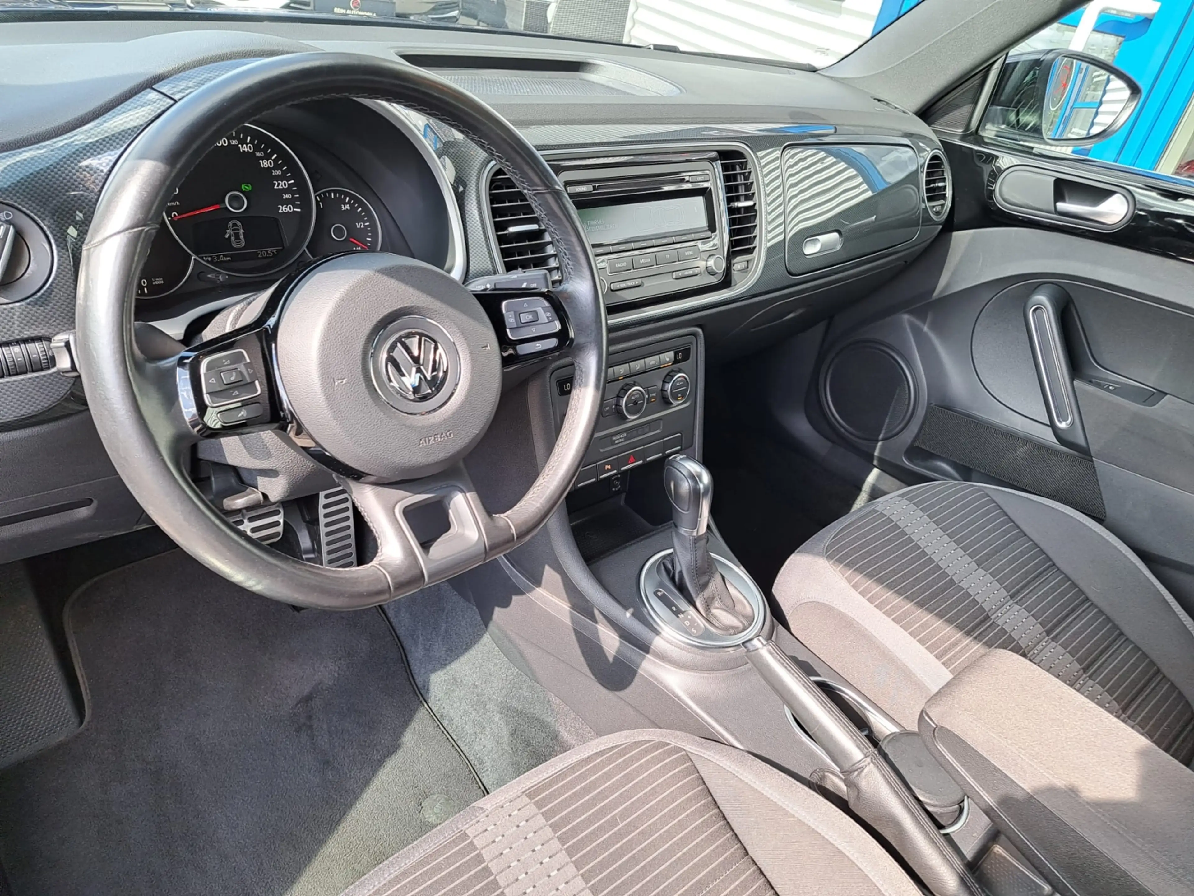 Volkswagen Beetle 2.0 TSI DSG Sport *WINTER PAKET*KOMFORT PAKET 1* — photo 10