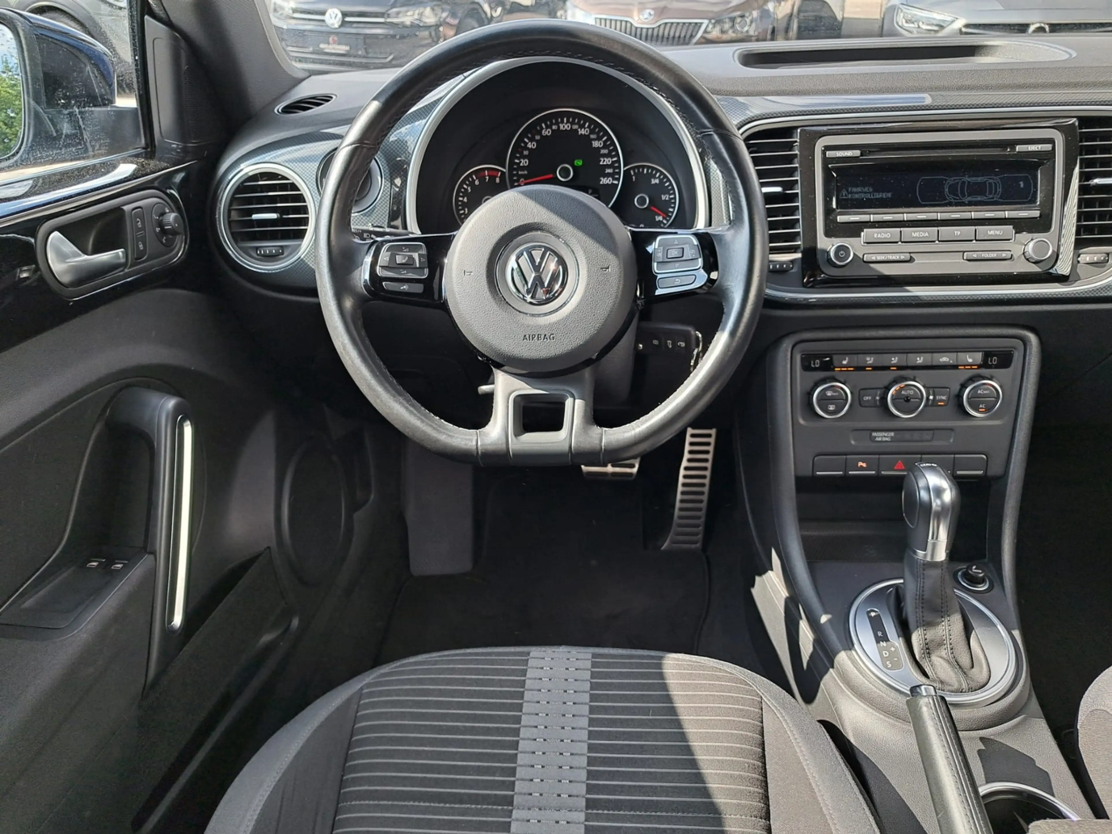 Volkswagen Beetle 2.0 TSI DSG Sport *WINTER PAKET*KOMFORT PAKET 1* — photo 12
