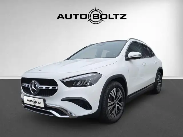 Mercedes-Benz GLA 180 Progressive Pano Winter P. KGo Kamera