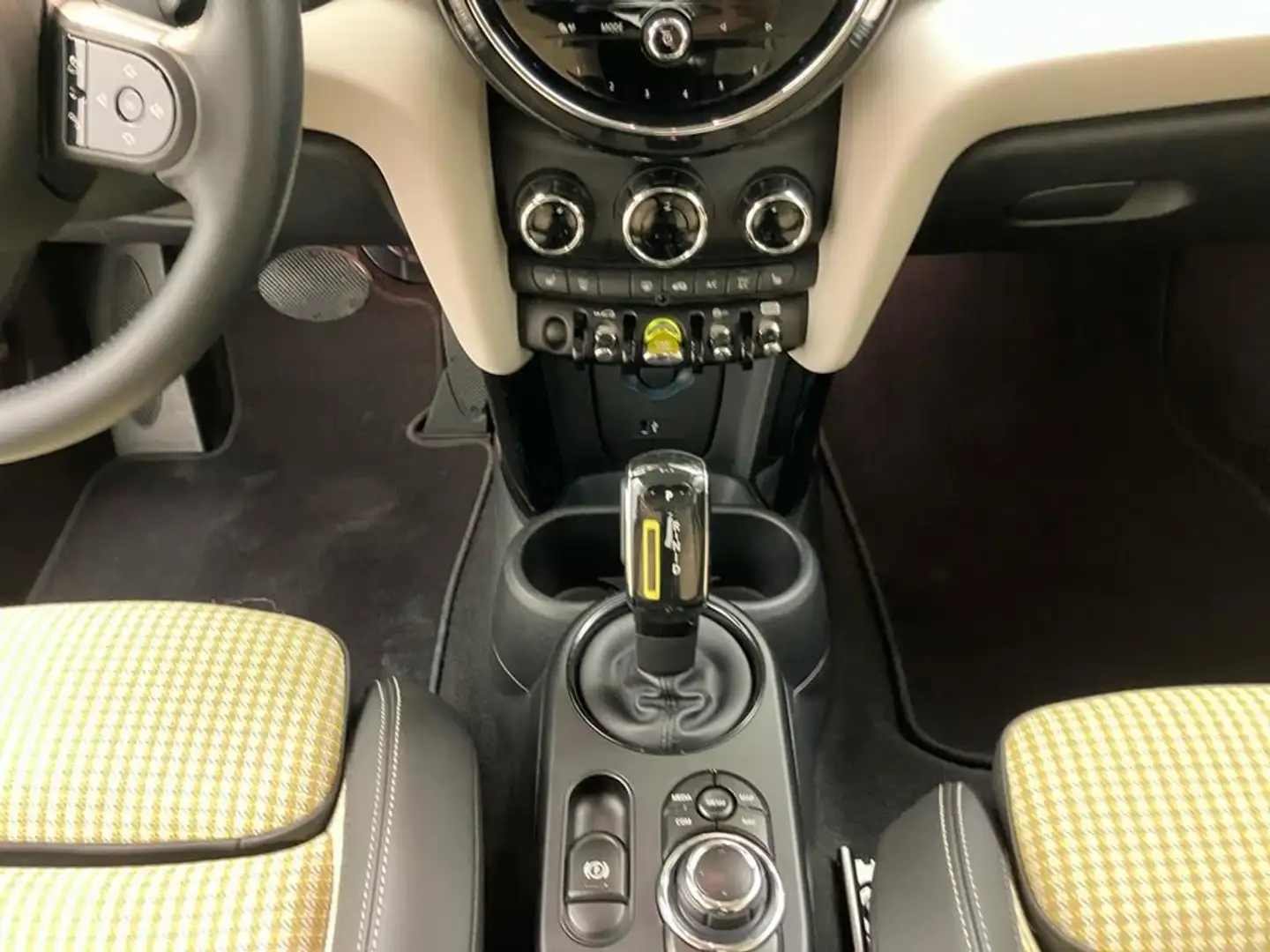 MINI Cooper SE Classic Trim Grün - 2