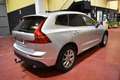 Volvo XC60 B4 Momentum Pro AWD Aut. Plateado - thumbnail 4