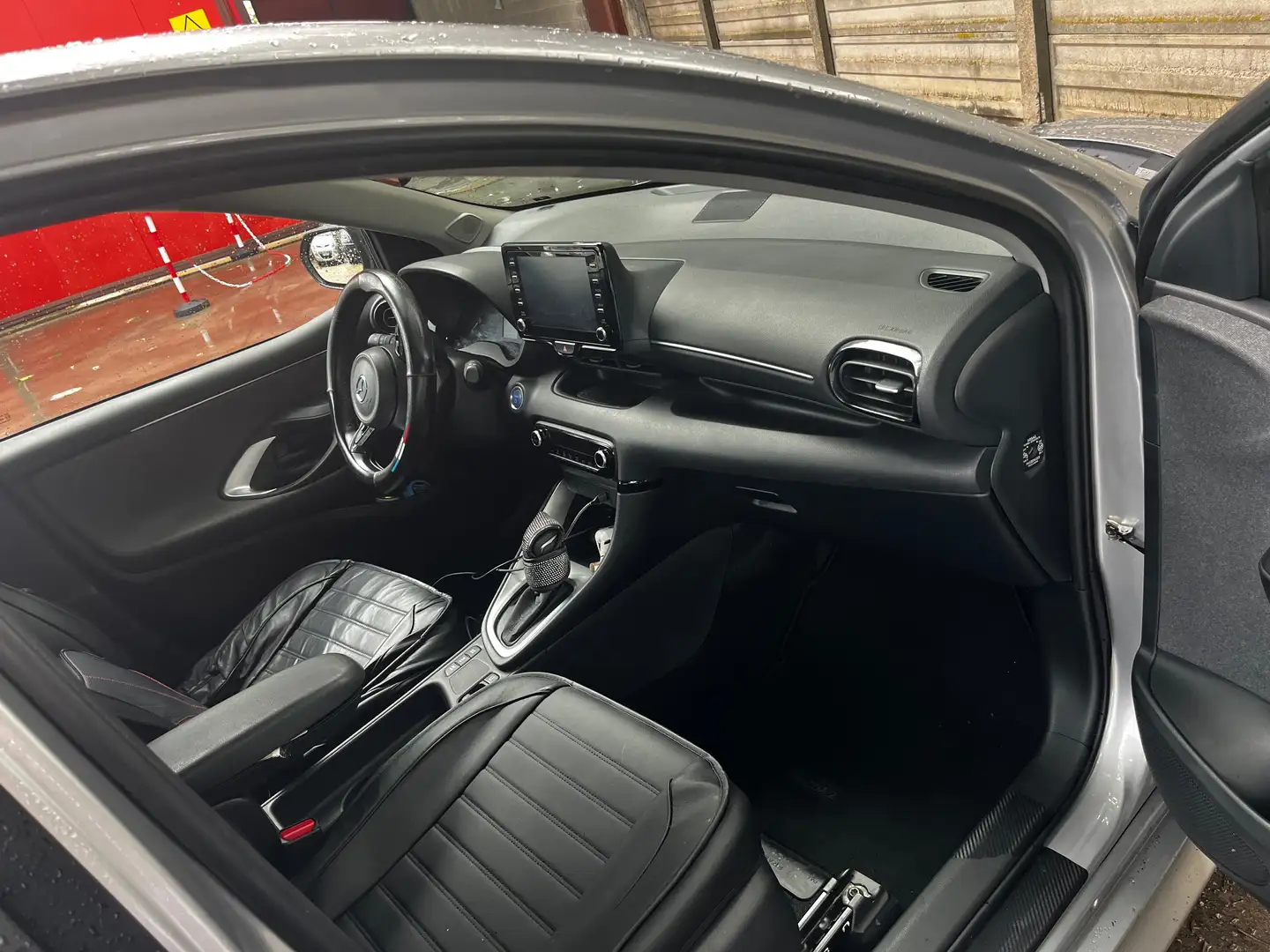 Mazda 2 2 IV 2022 1.5vvt fullhybrid AgileComfortPack e-cvt Argento - 1