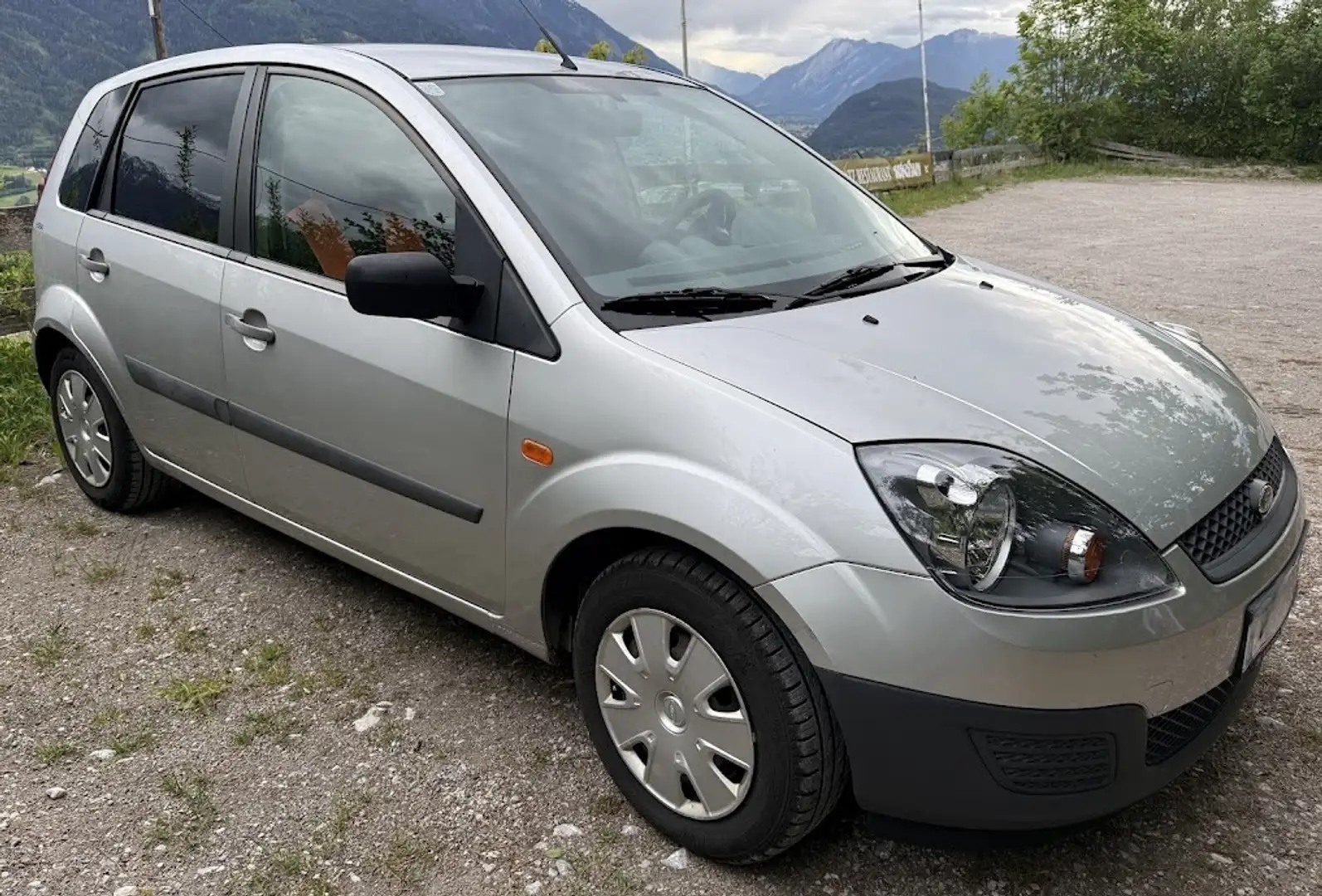 Ford Fiesta Fiesta Ambiente 1,4 TDCi Ambiente Silber - 1