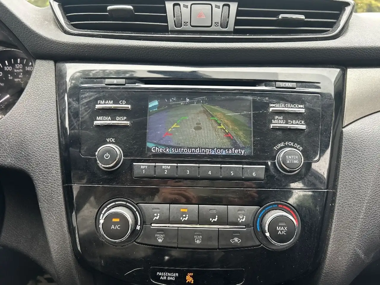 Nissan Qashqai снимка Nissan Qashqai