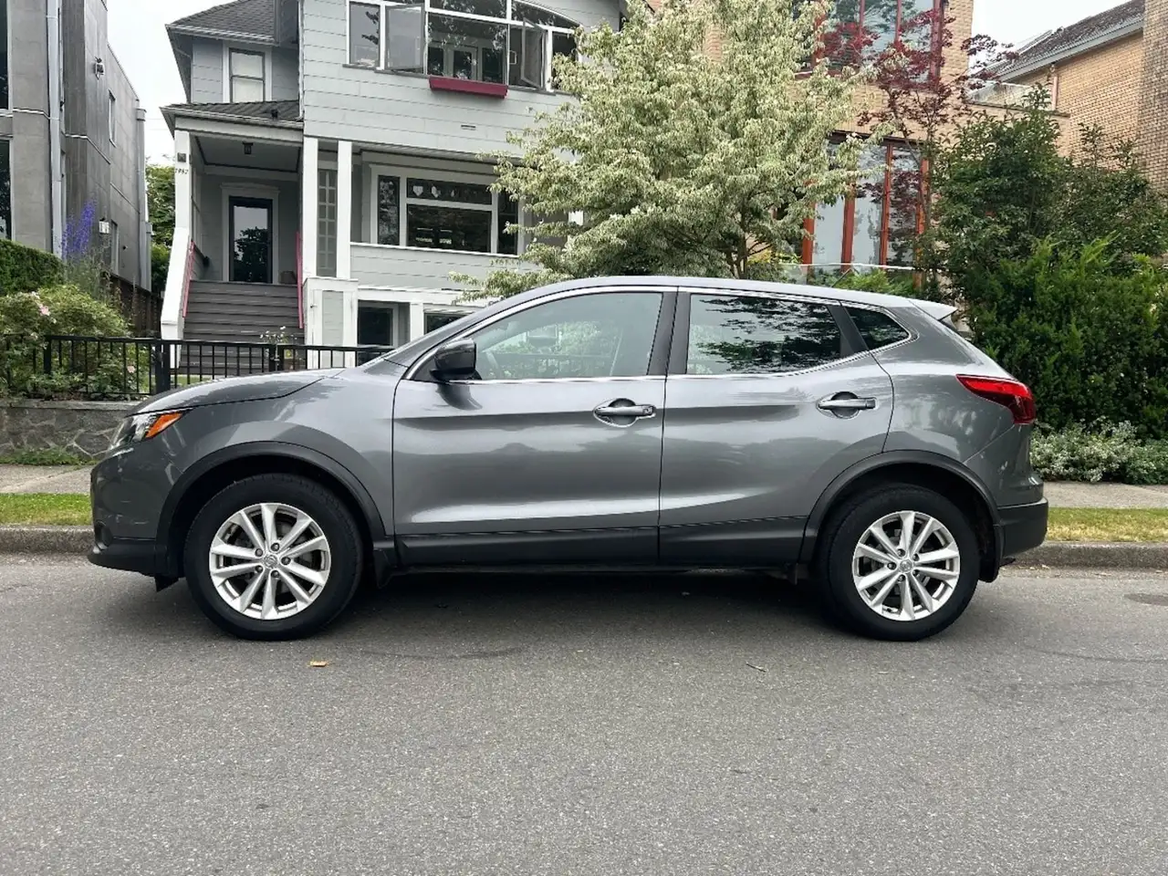 Nissan Qashqai снимка Nissan Qashqai
