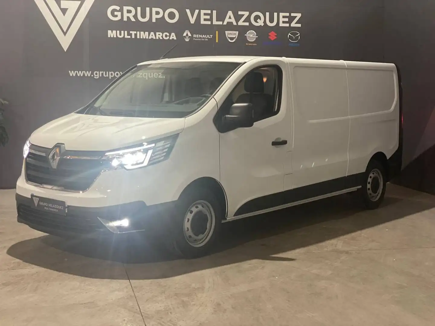 Renault Trafic Furgón L2H1 BluedCi 96kW CU aumentada Blanc - 1