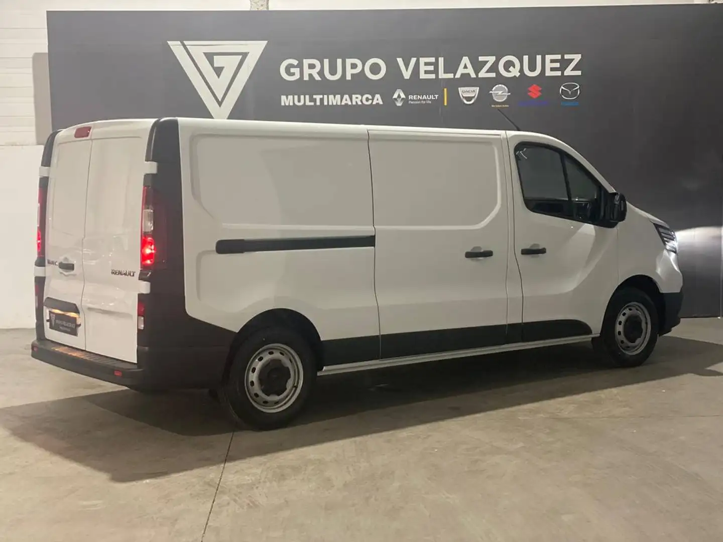 Renault Trafic Furgón L2H1 BluedCi 96kW CU aumentada Blanc - 2
