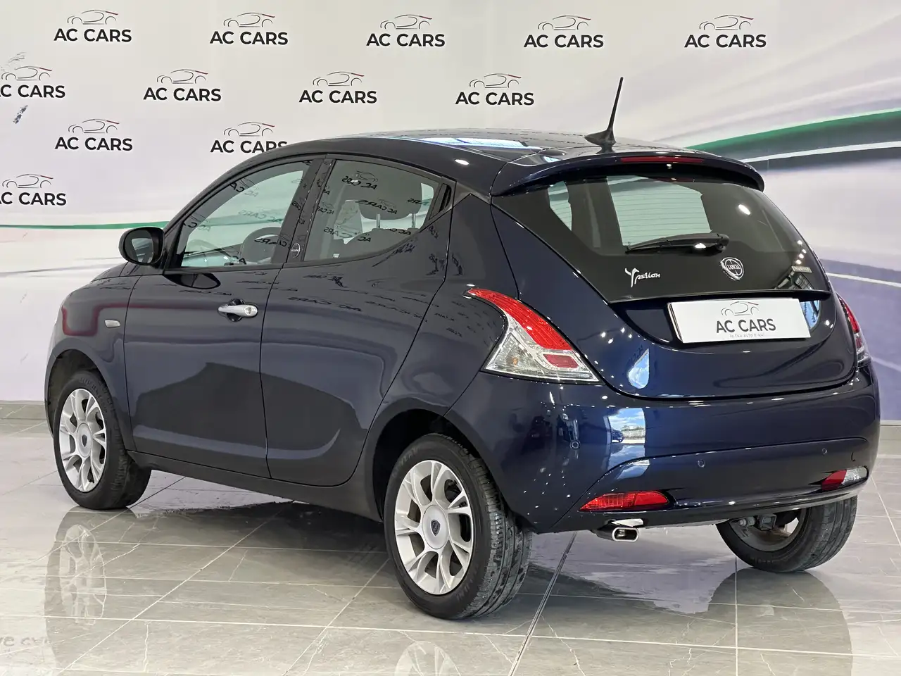 Lancia Ypsilon 2021 — фото 9