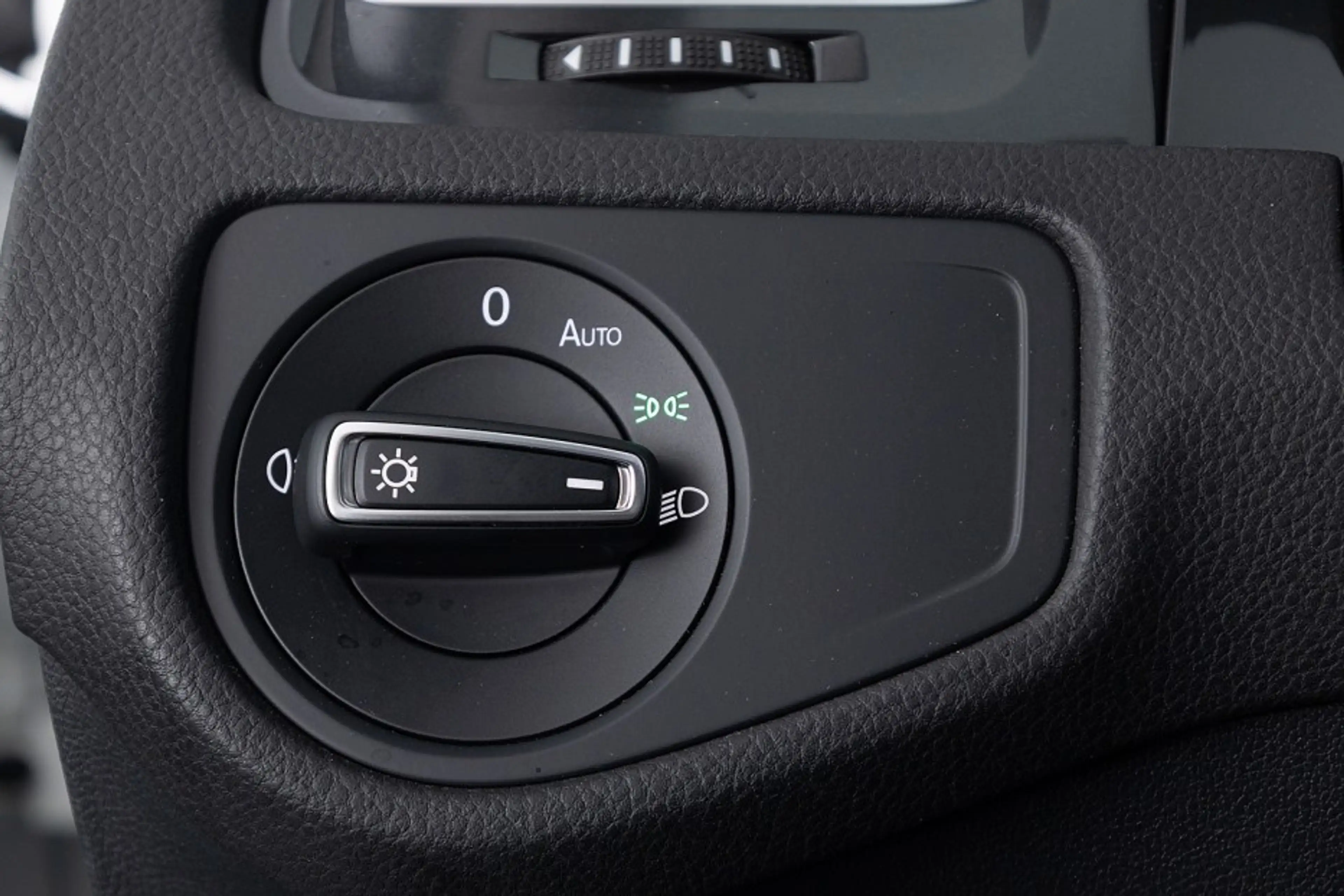 Volkswagen e-Golf E-DITION *SOH 91.96%* LED | VELGEN | NAVI ✅ 1e Eig — photo 11