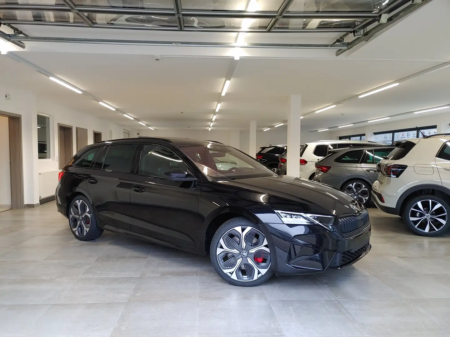 Skoda Octavia Combi RS 2.0 TSI DSG Matrix/Leder/DCC/AHK/Navi Noir - 1